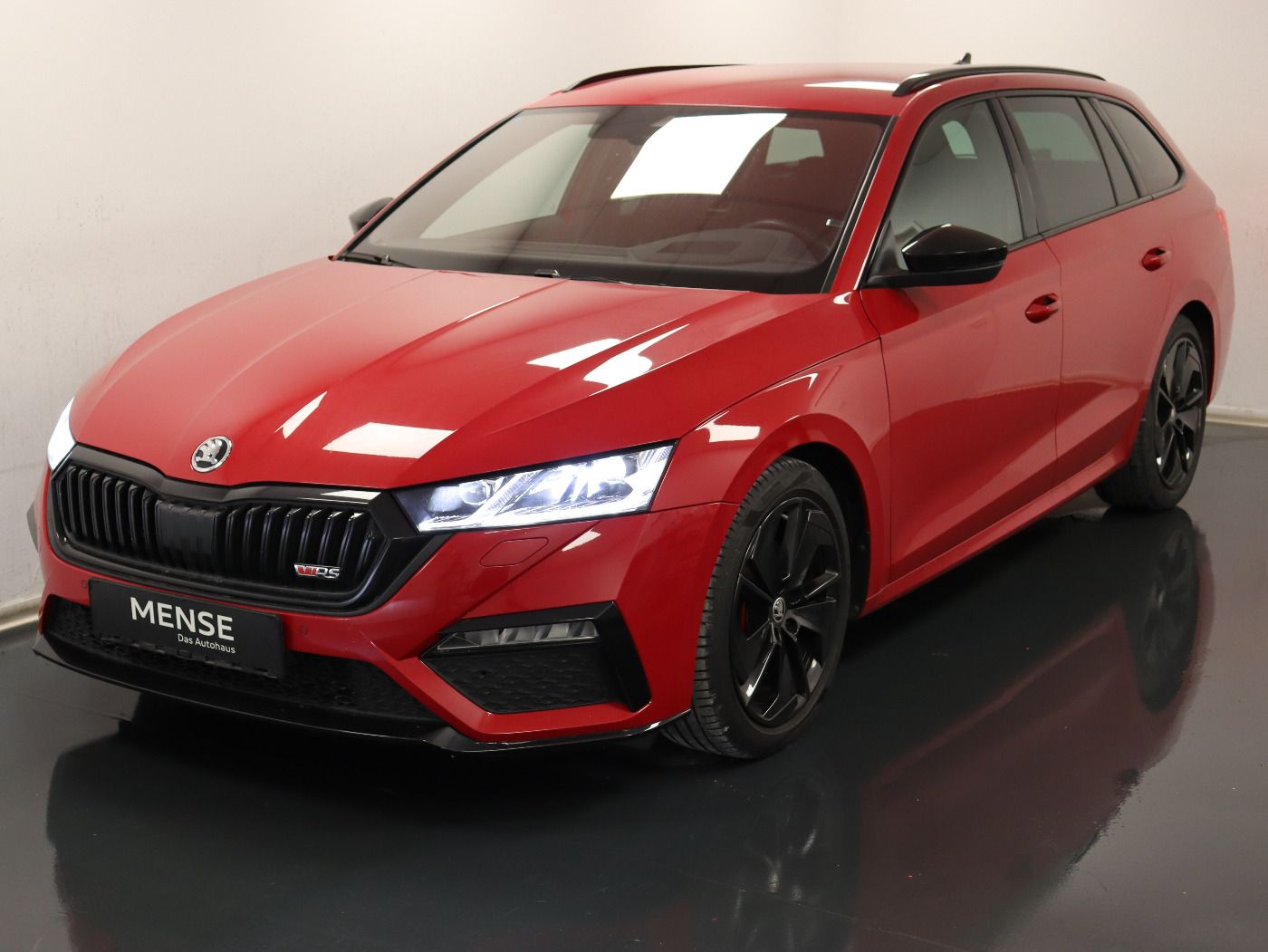 Fahrzeugabbildung SKODA Octavia Combi 2.0 TDI DSG RS |FLA|HUD|SpurH|LED
