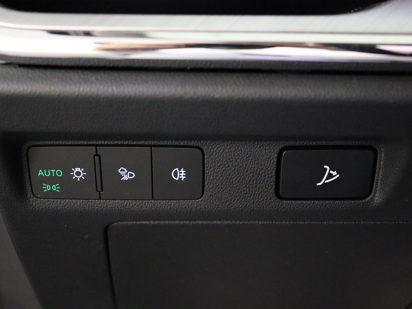 Fahrzeugabbildung SKODA Enyaq iV 80 |Pano|4xSHZ|FLA|ACC|WPumpe|HUD|SpurH