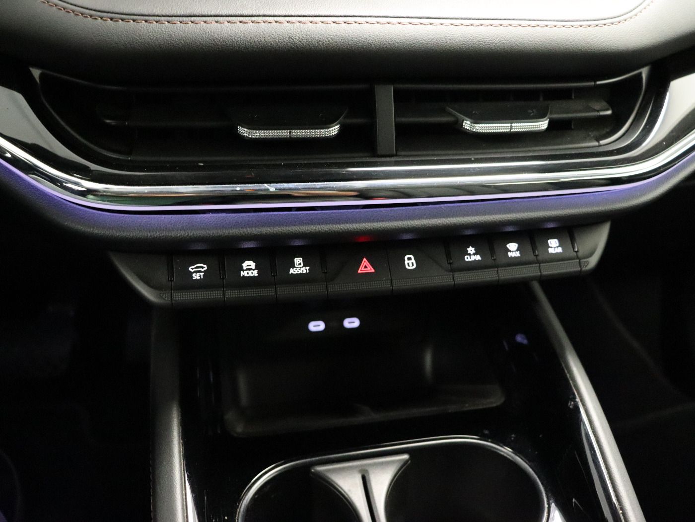 Fahrzeugabbildung SKODA Enyaq iV 80 Suite |FLA|ACC|WPumpe|HUD|SpurH|LED