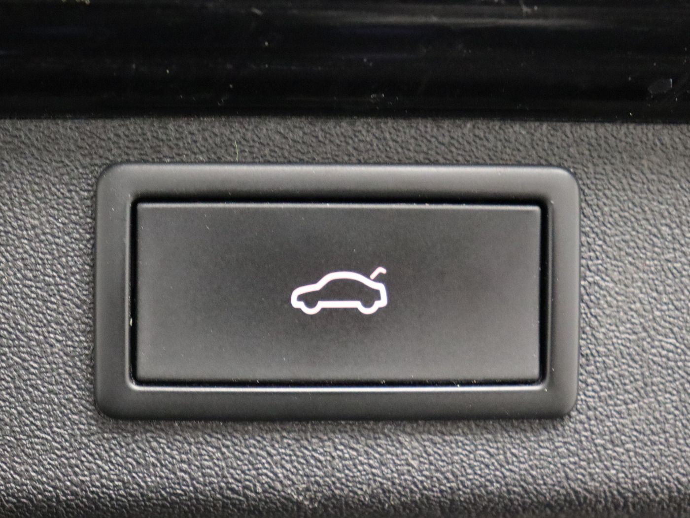 Fahrzeugabbildung SKODA Enyaq iV 80 Suite |FLA|ACC|WPumpe|HUD|SpurH|LED
