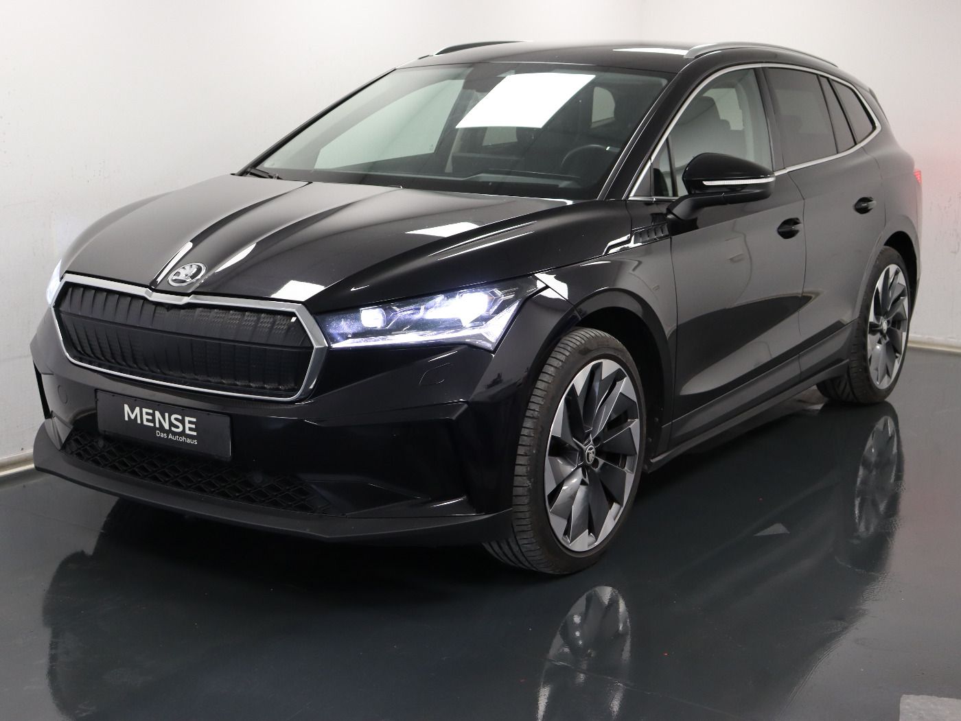 Fahrzeugabbildung SKODA Enyaq iV 80 Suite |FLA|ACC|WPumpe|HUD|SpurH|LED