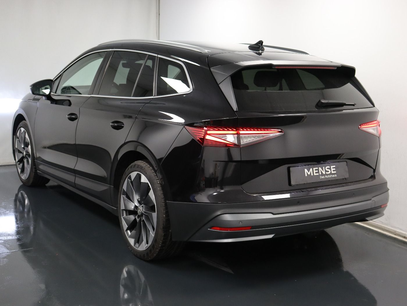 Fahrzeugabbildung SKODA Enyaq iV 80 Suite |FLA|ACC|WPumpe|HUD|SpurH|LED