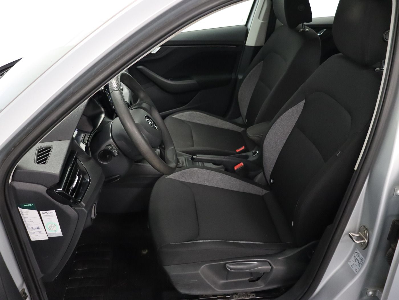 Fahrzeugabbildung SKODA Kamiq 1.0TSI Active |W-Paket|PDC|SpurH|FLA