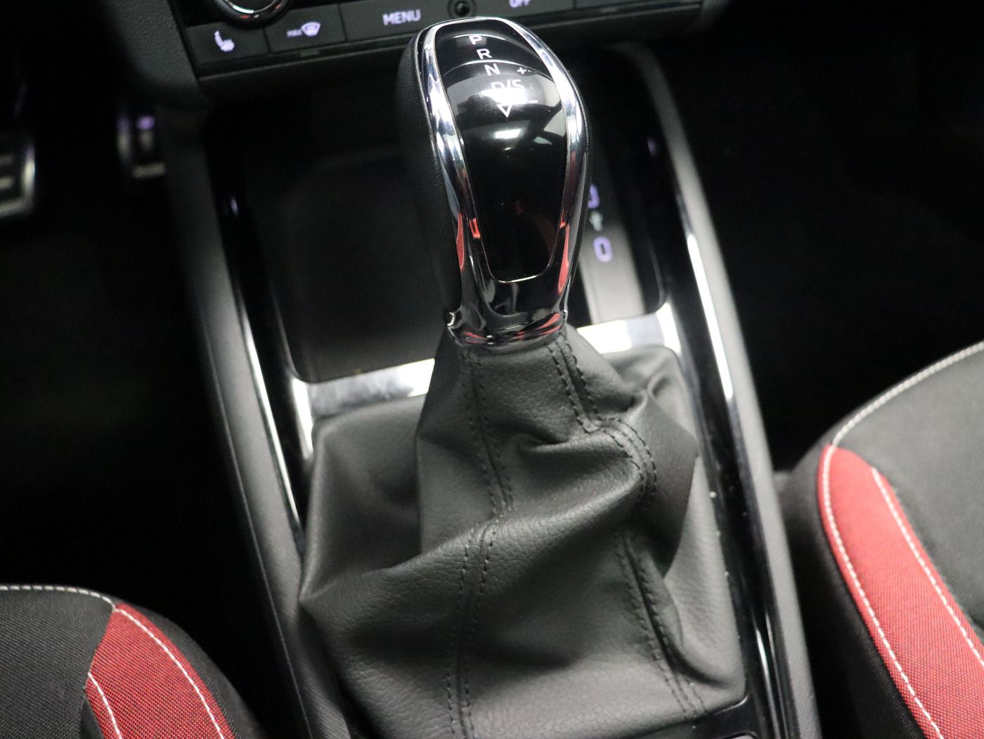 Fahrzeugabbildung SKODA Kamiq 1.5 TSI DSG Monte Carlo |Pano|LED|SpurH|LM