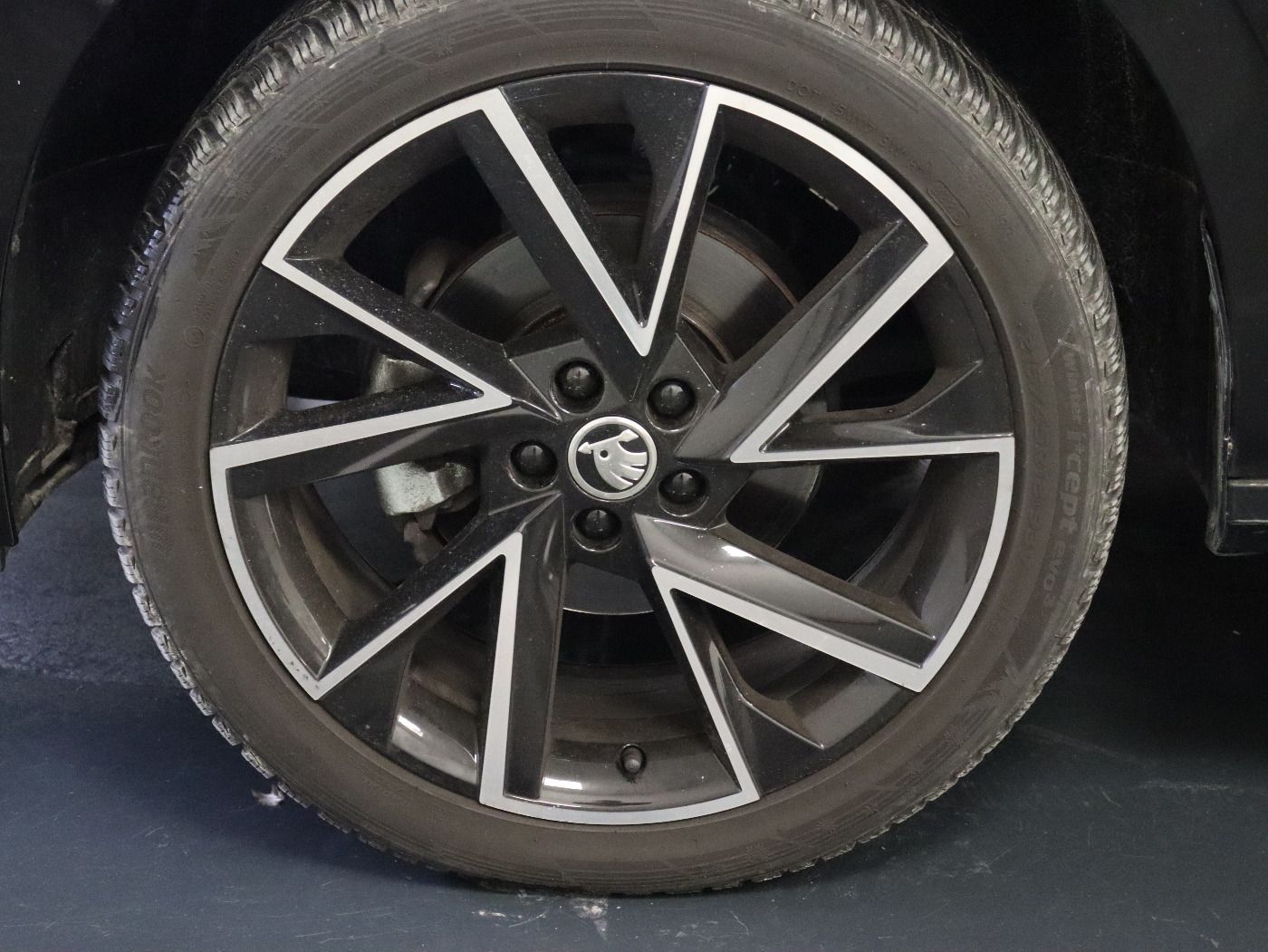 Fahrzeugabbildung SKODA Kamiq 1.5 TSI DSG Monte Carlo |Pano|LED|SpurH|LM
