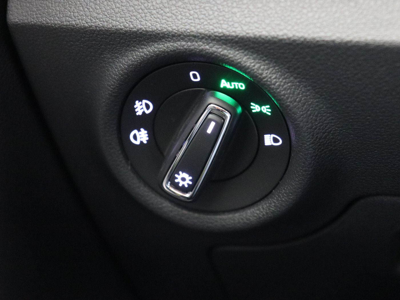 Fahrzeugabbildung SKODA Kamiq 1.5 TSI DSG Scoutline |ACC|FLA|VirtualCP