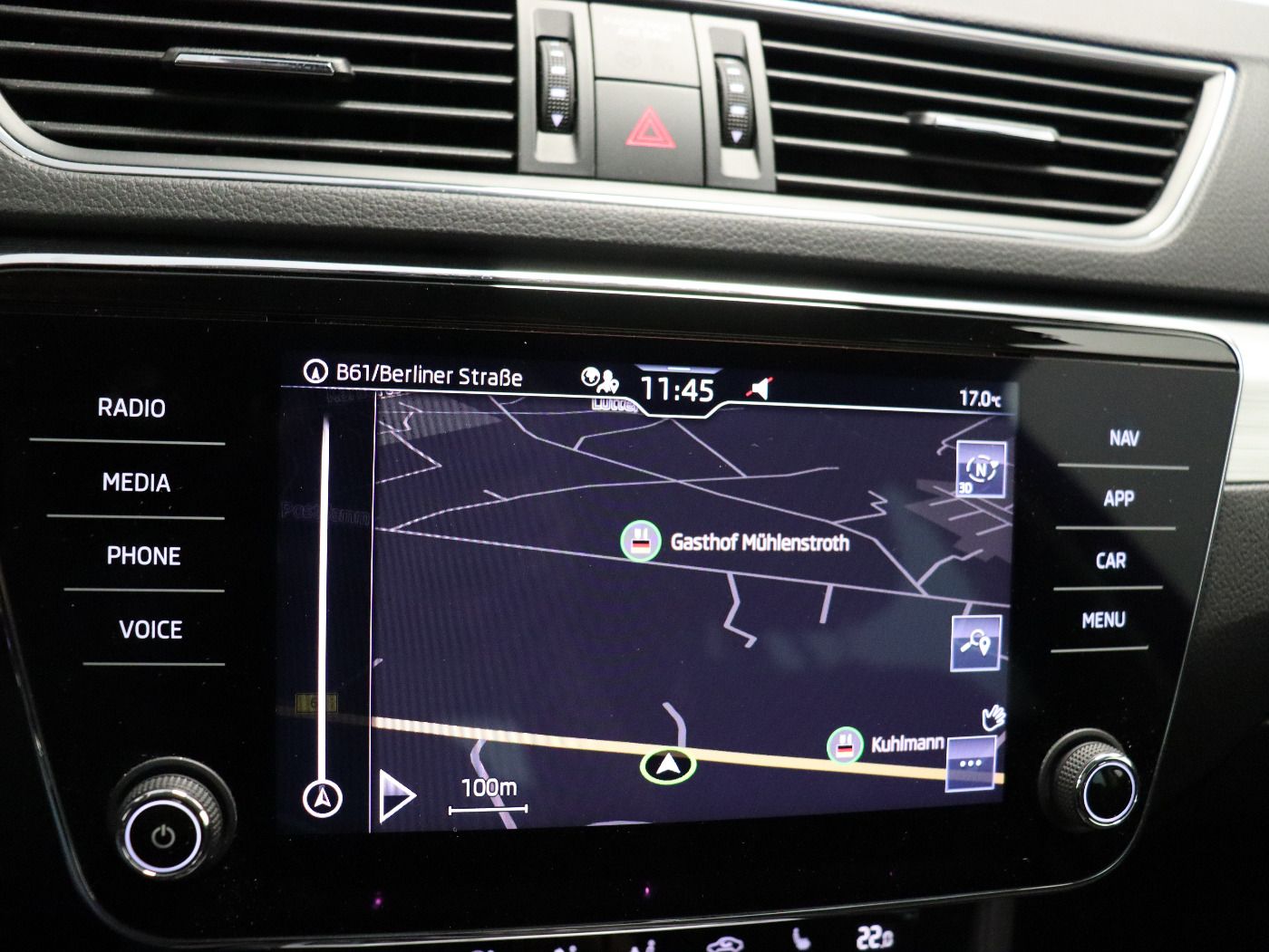 Fahrzeug autohaus mense Fahrzeugabbildung SKODA Superb Combi 1.5 TSI Ambition |ACC|SpurH|LM|Navi