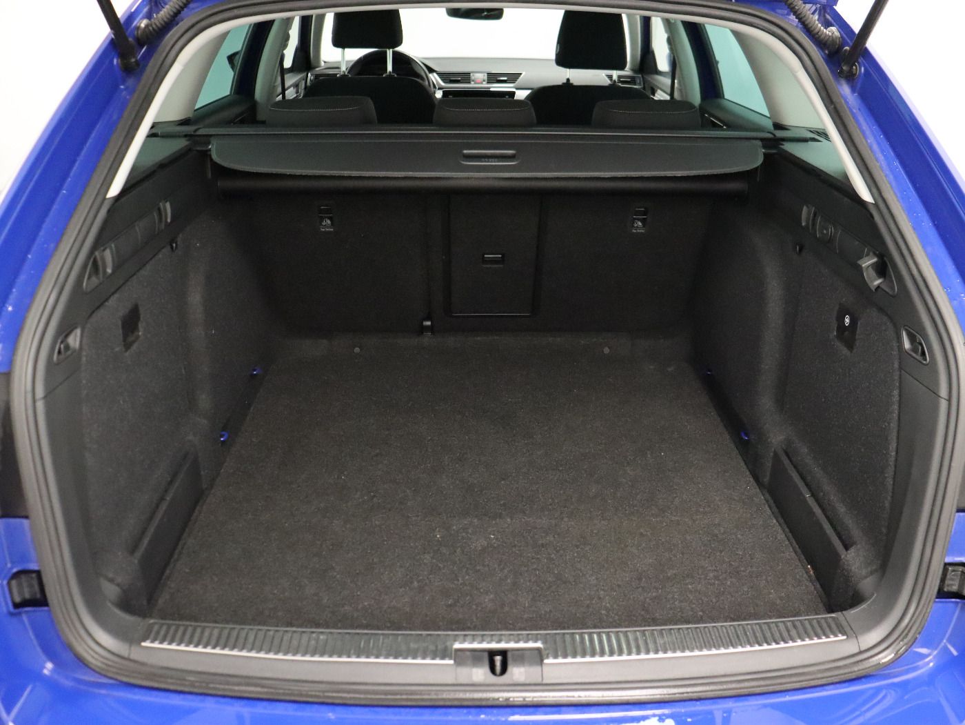 Fahrzeug autohaus mense Fahrzeugabbildung SKODA Superb Combi 1.5 TSI Ambition |ACC|SpurH|LM|Navi