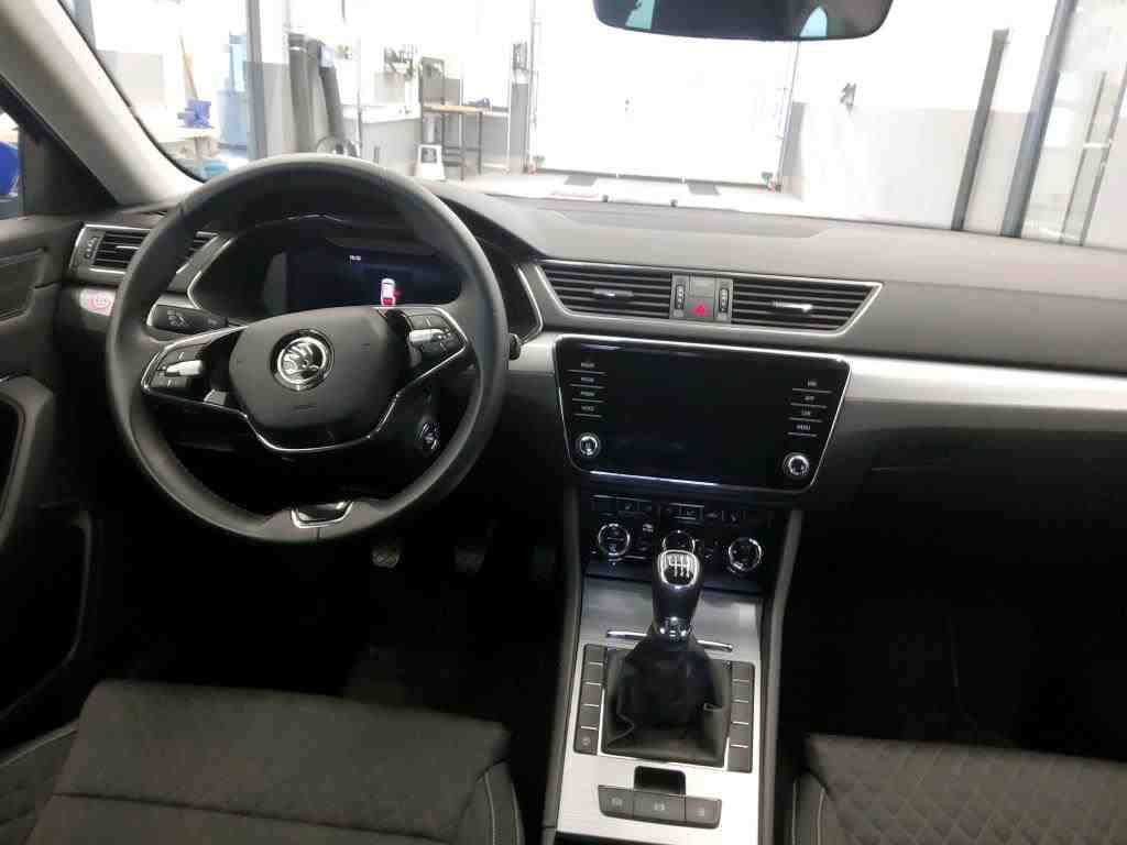 Fahrzeugabbildung SKODA Superb Combi 1.5 TSI Ambition |ACC|SpurH|LM|Navi