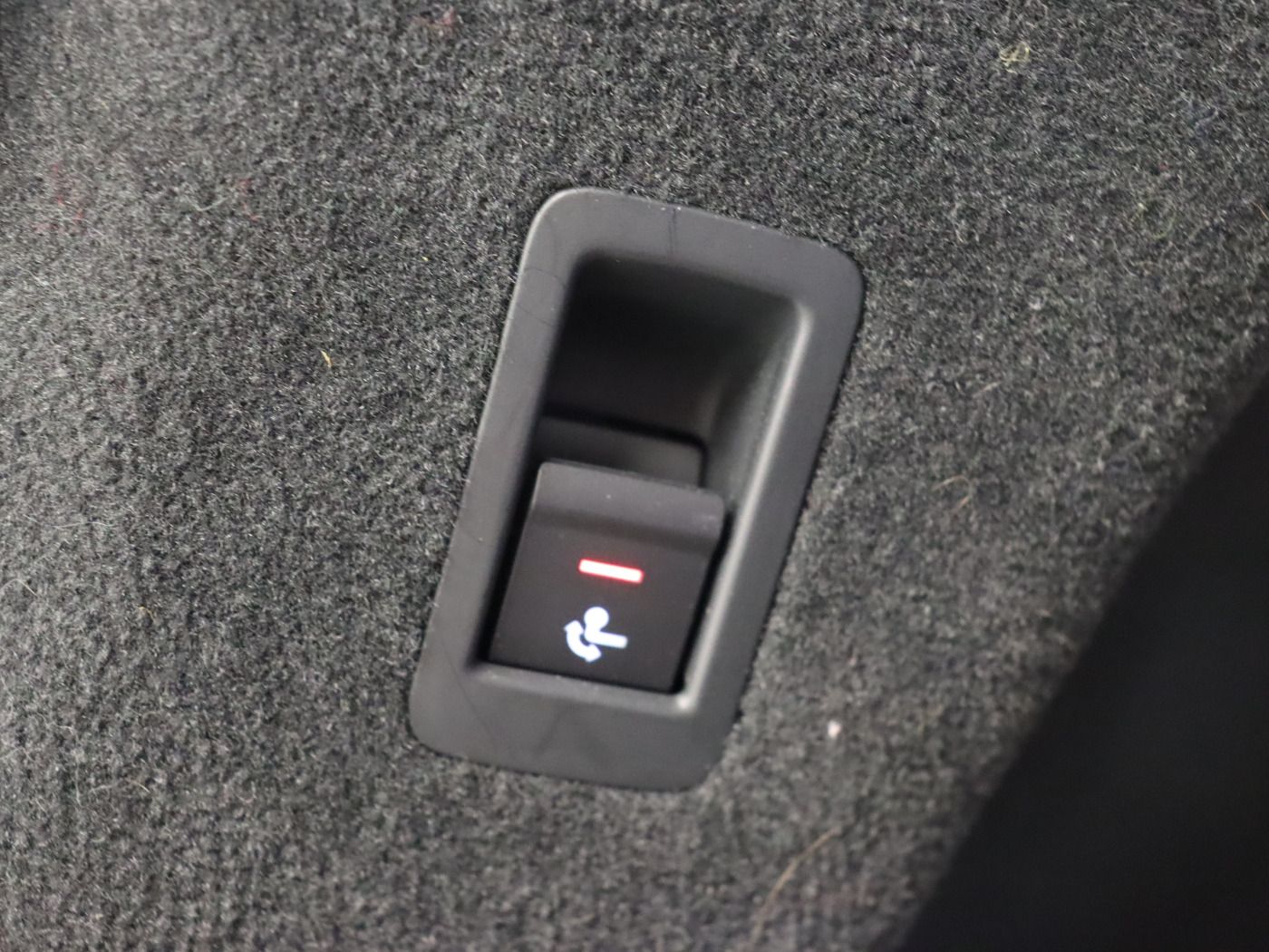 Fahrzeugabbildung Audi A6 Avant 40 TDI quattro S tronic advanced |Pano