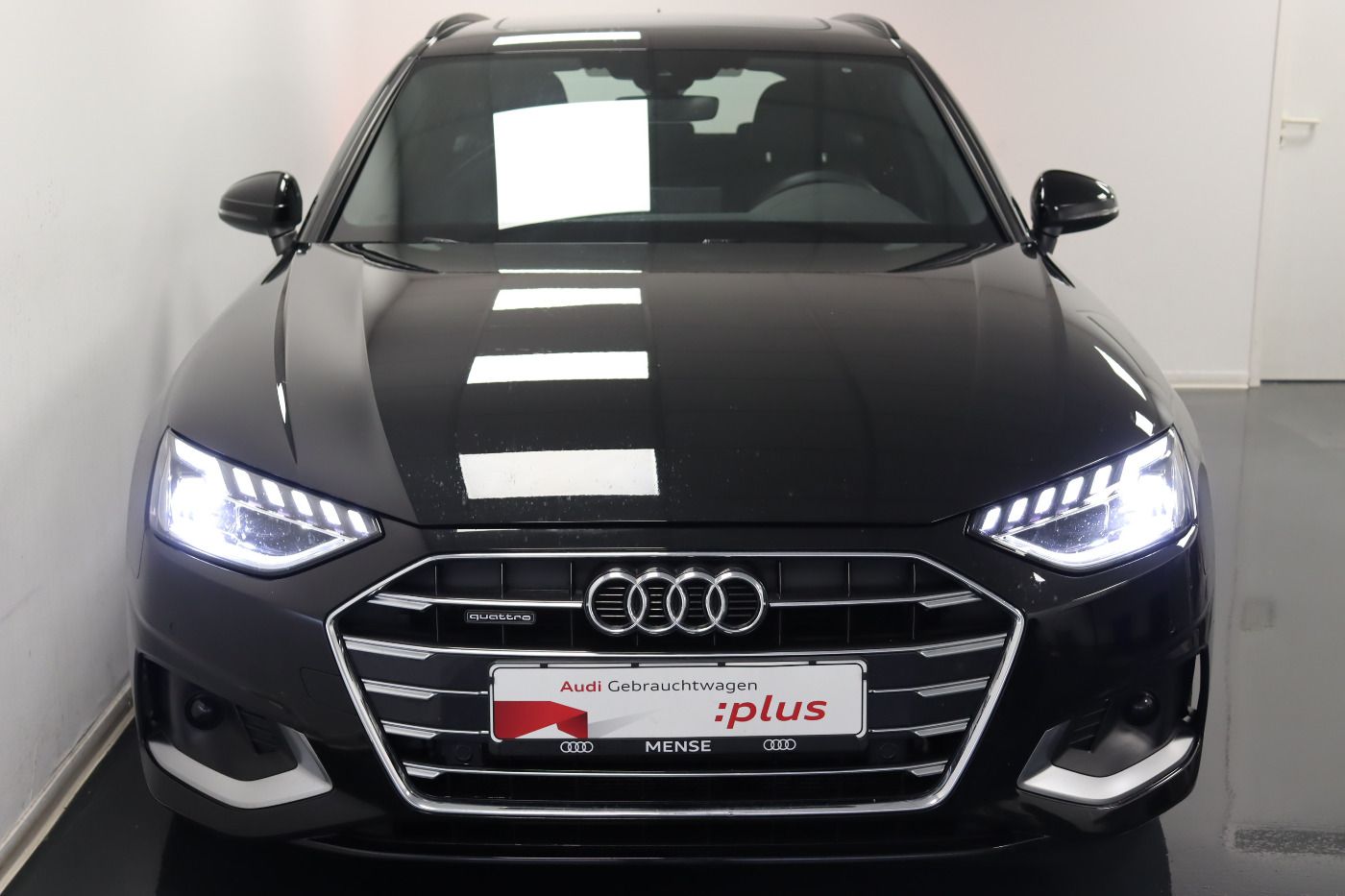 Fahrzeugabbildung Audi A4 Avant 40 TDI quattro S tronic advanced |Pano