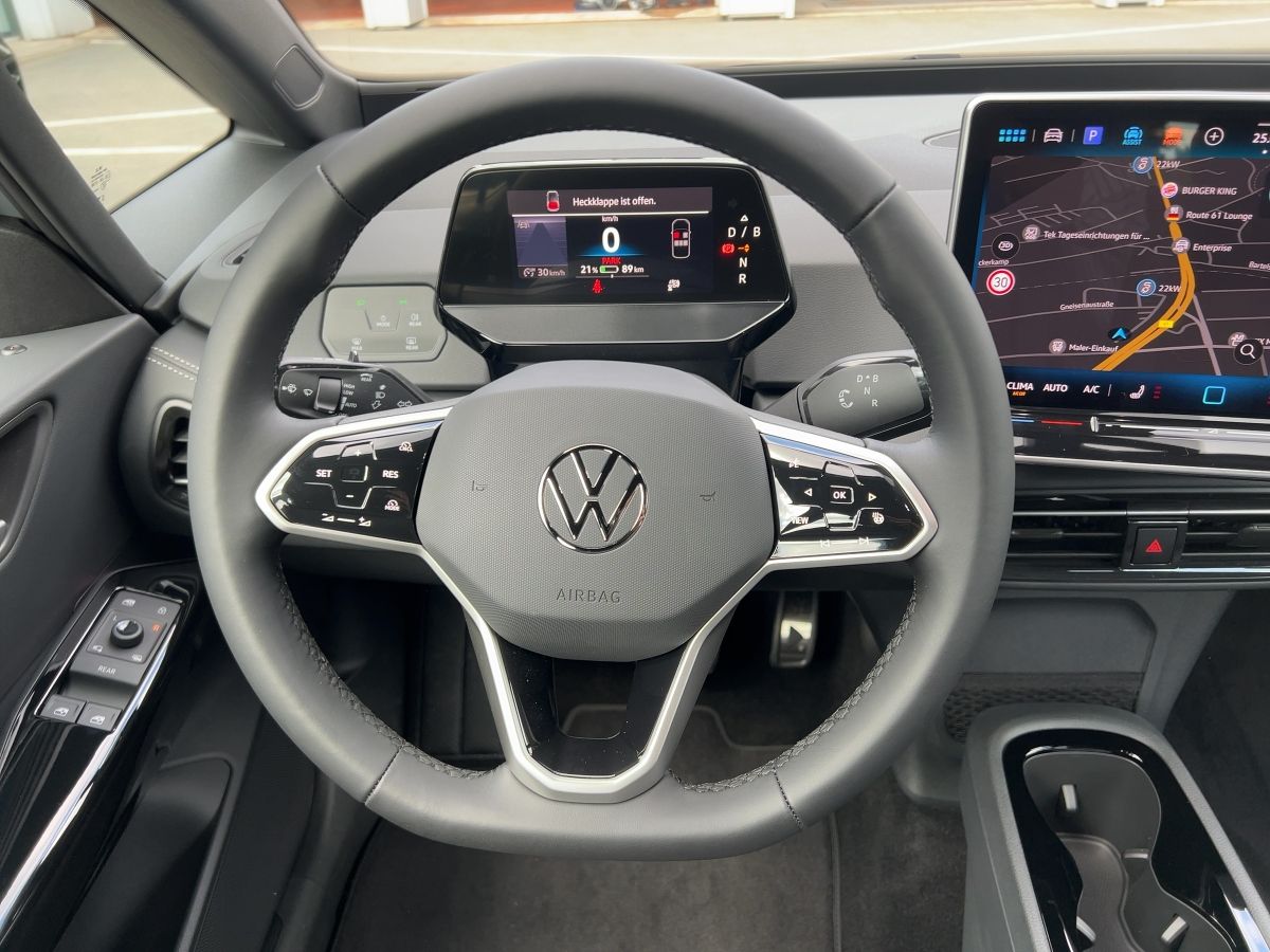 Fahrzeugabbildung Volkswagen ID.3 Pro 59 kWh AHK Navi 360° ACC Keyless SHZG