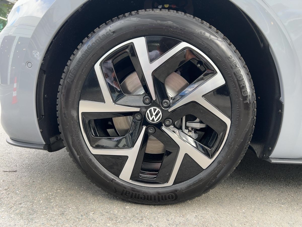 Fahrzeugabbildung Volkswagen ID.3 Pro 59 kWh AHK Navi 360° ACC Keyless SHZG