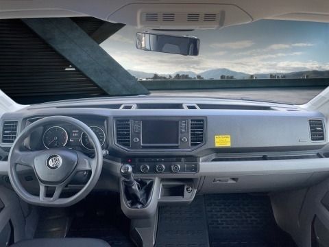 Fahrzeugabbildung Volkswagen Crafter Kombi Rollstuhlrampe |STH|CarPlay