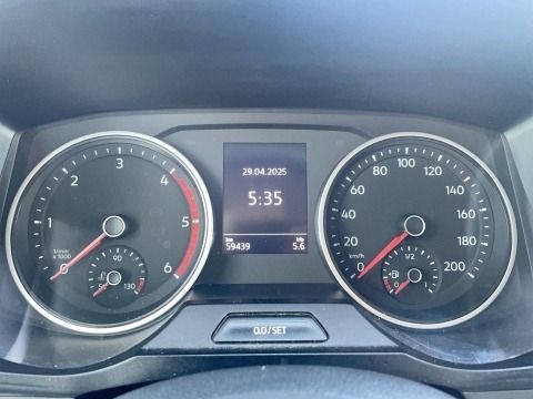 Fahrzeugabbildung Volkswagen Crafter Kombi Rollstuhlrampe |STH|CarPlay