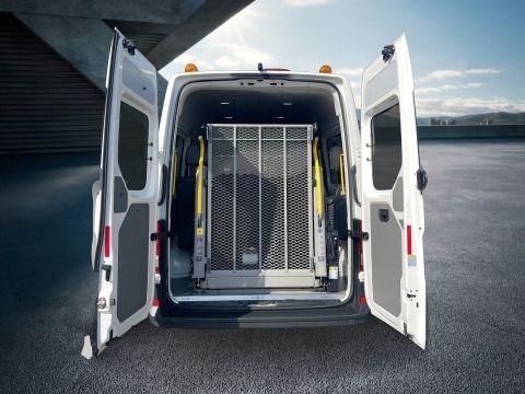 Fahrzeugabbildung Volkswagen Crafter Kombi Rollstuhlrampe |STH|CarPlay