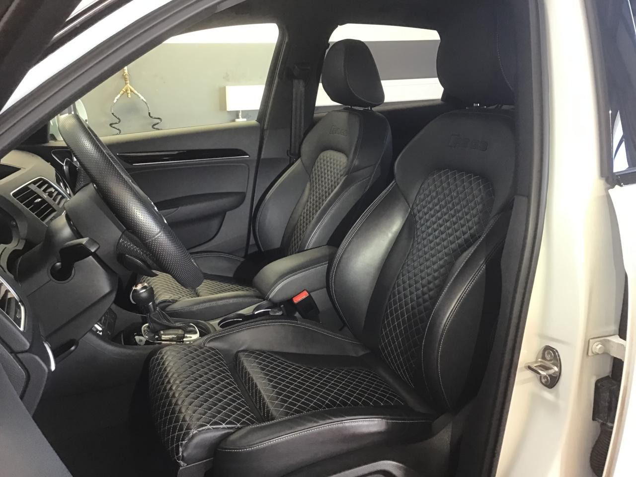 Fahrzeugabbildung Audi RS Q3 2.5 TFSI quattro tiptronic |SD|FLA|LM|PDC