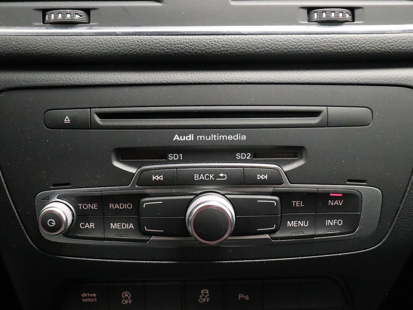 Fahrzeugabbildung Audi RS Q3 2.5 TFSI quattro tiptronic |SD|FLA|LM|PDC