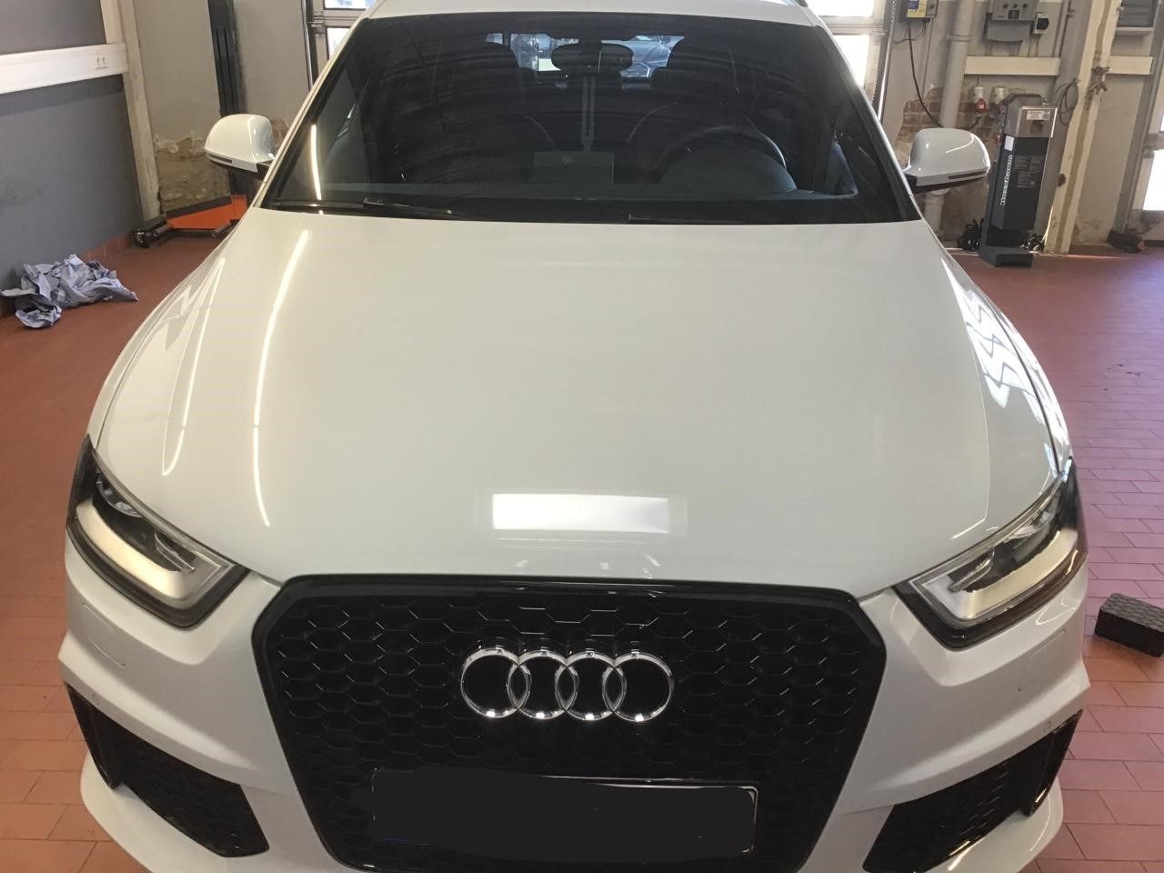 Fahrzeugabbildung Audi RS Q3 2.5 TFSI quattro tiptronic |SD|FLA|LM|PDC