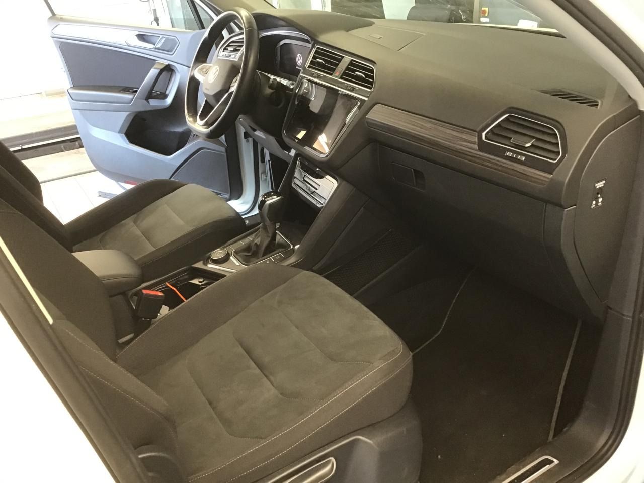 Fahrzeugabbildung Volkswagen Tiguan Allspace 2.0 TDI 4 Motion DSG Elegance
