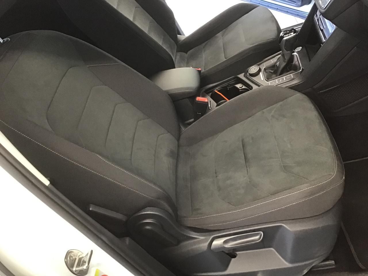 Fahrzeugabbildung Volkswagen Tiguan Allspace 2.0 TDI 4 Motion DSG Elegance