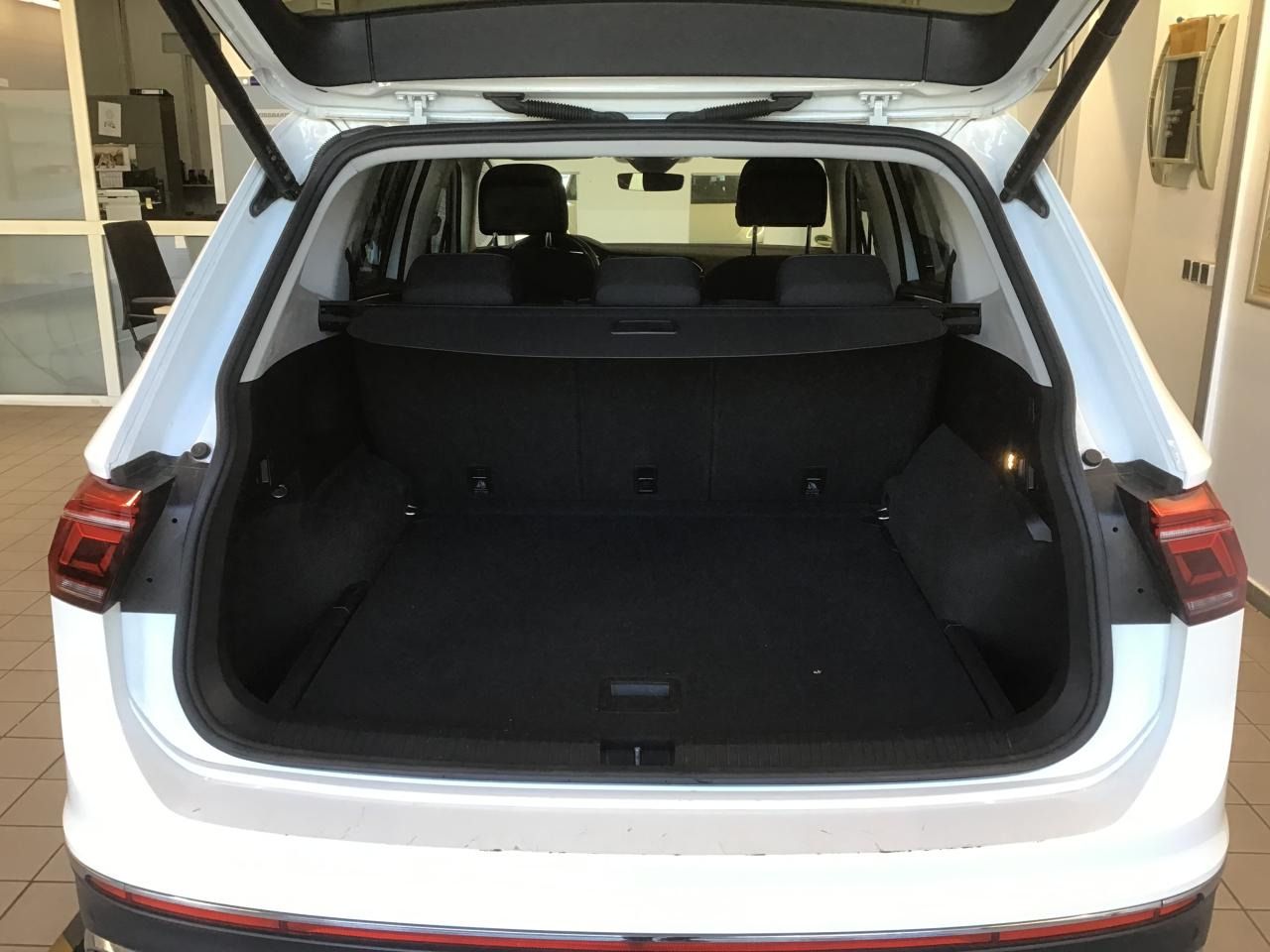 Fahrzeugabbildung Volkswagen Tiguan Allspace 2.0 TDI 4 Motion DSG Elegance