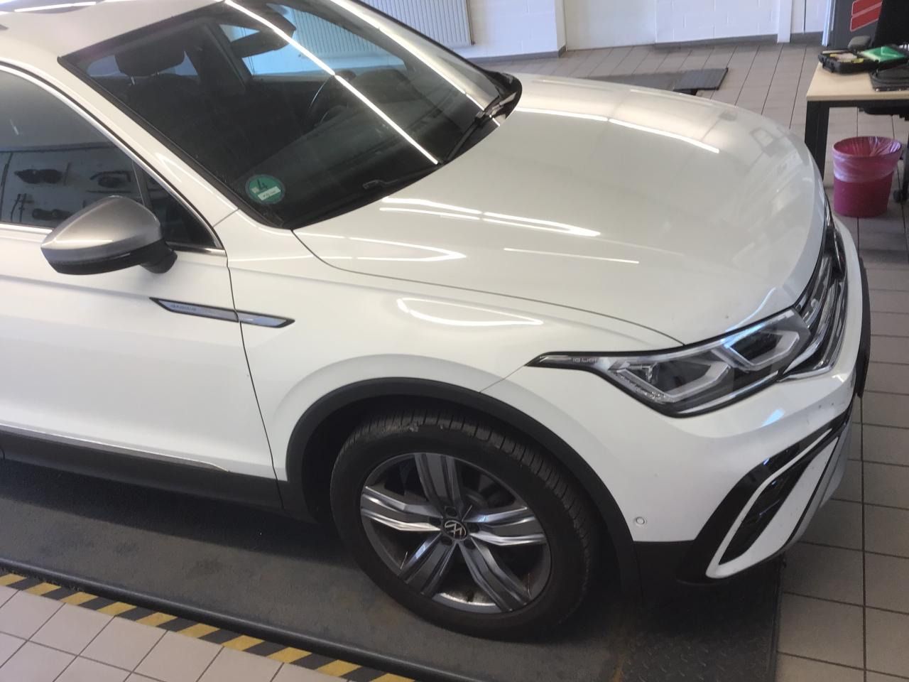 Fahrzeugabbildung Volkswagen Tiguan Allspace 2.0 TDI 4 Motion DSG Elegance