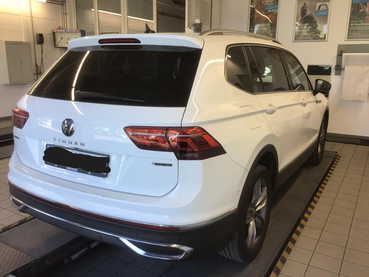 Fahrzeugabbildung Volkswagen Tiguan Allspace 2.0 TDI 4 Motion DSG Elegance