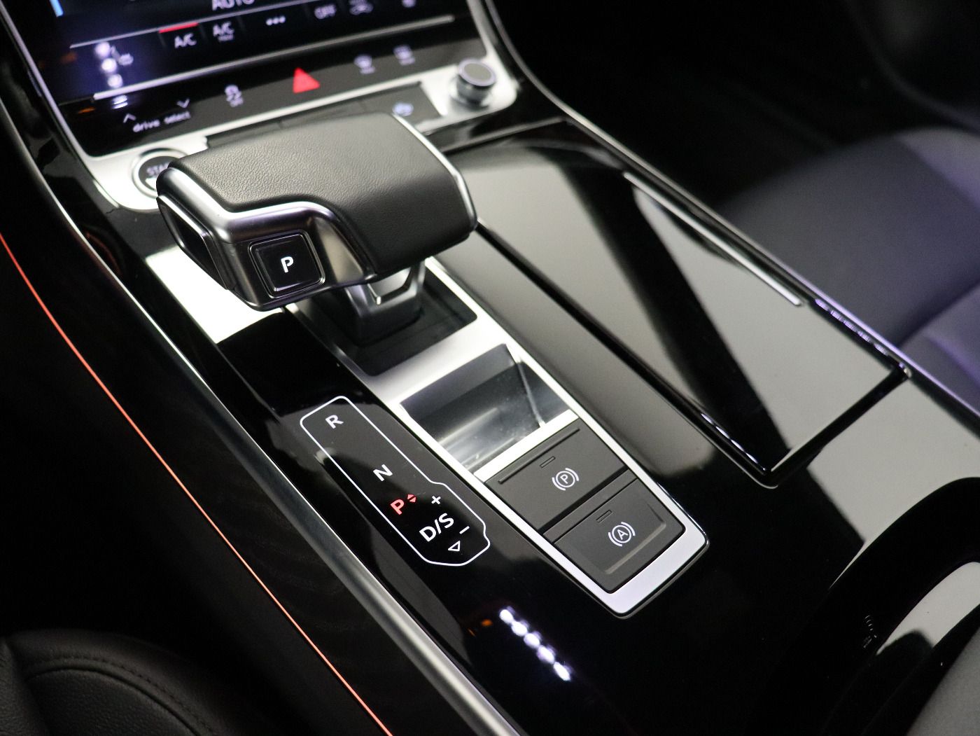 Fahrzeugabbildung Audi A8 50 TDI quattro tiptronic |Matrix|Luft|ACC|PDC