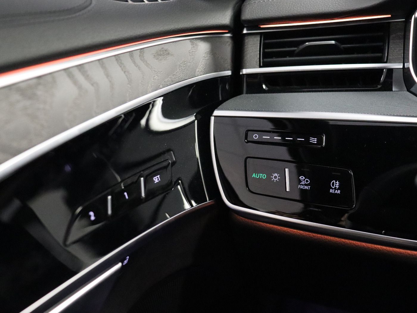 Fahrzeugabbildung Audi A8 50 TDI quattro tiptronic |Matrix|Luft|ACC|PDC