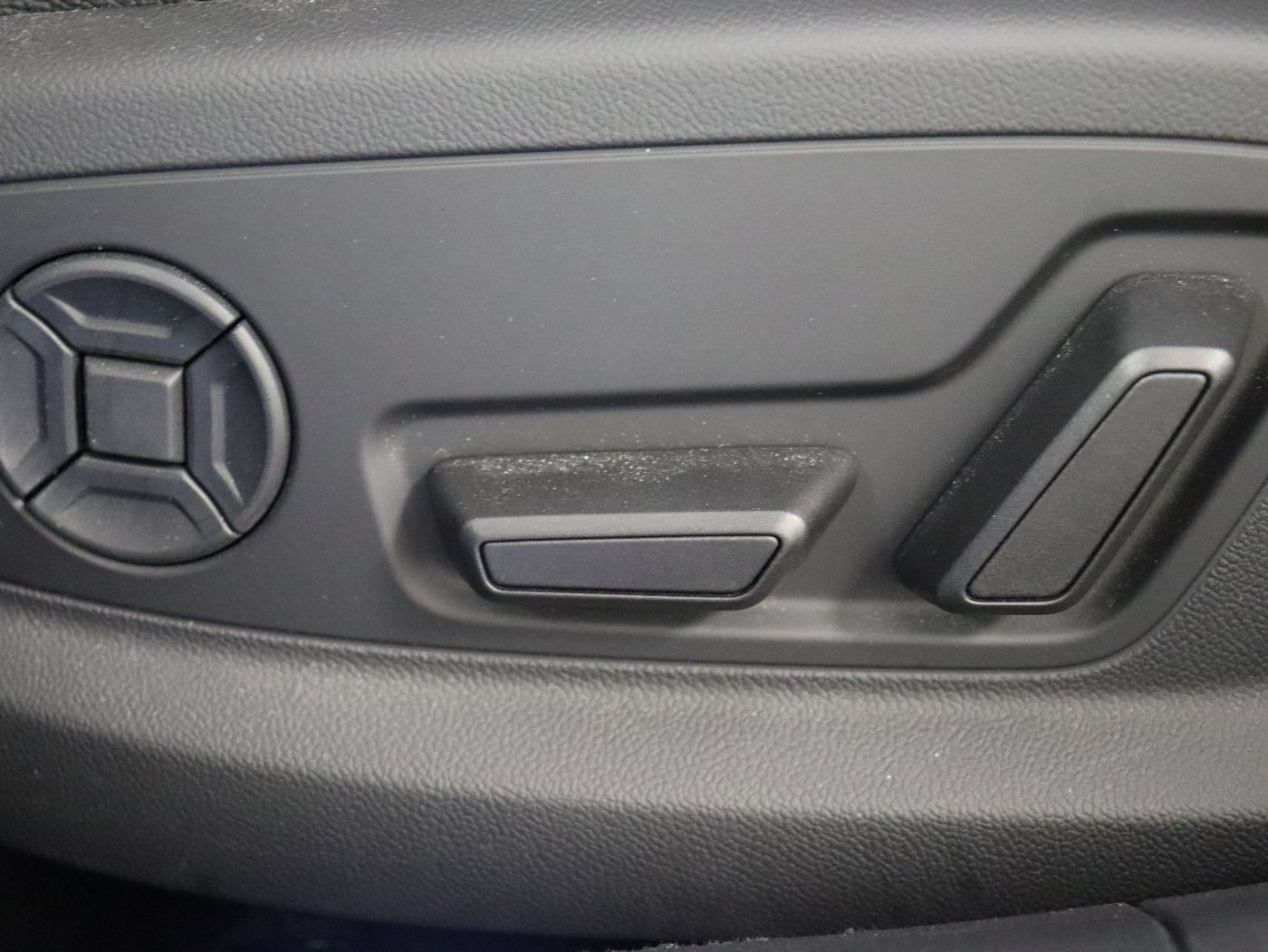 Fahrzeugabbildung Audi A8 50 TDI quattro tiptronic |Matrix|Luft|ACC|PDC