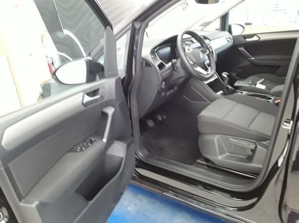 Fahrzeugabbildung Volkswagen Touran 1.5 TSI Comfortline 7-Sitzer |ACC|LM|PDC
