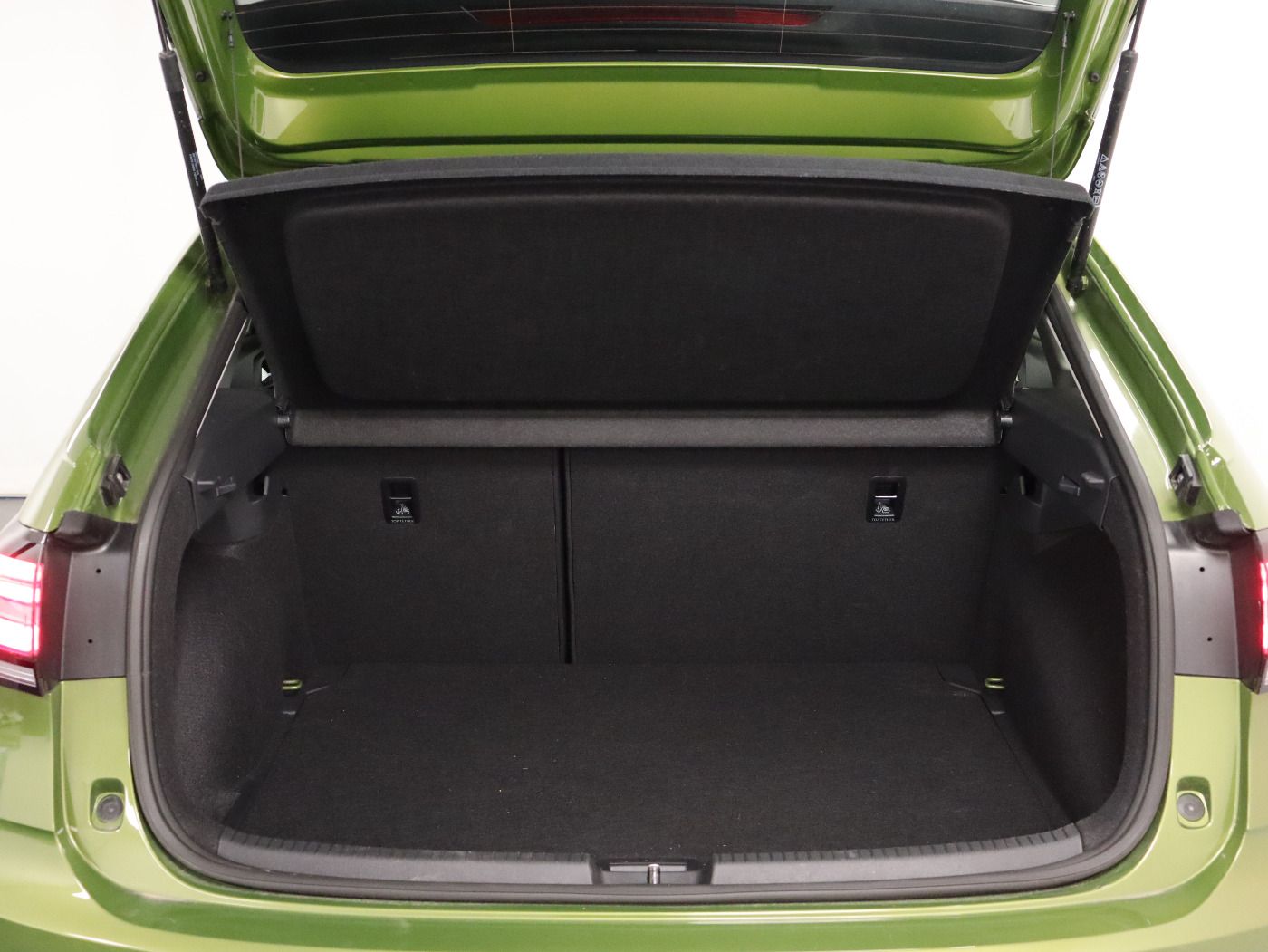 Fahrzeugabbildung Volkswagen Taigo 1.0 TSI |VirtualCP|CarPlay|SHZG|LaneAss