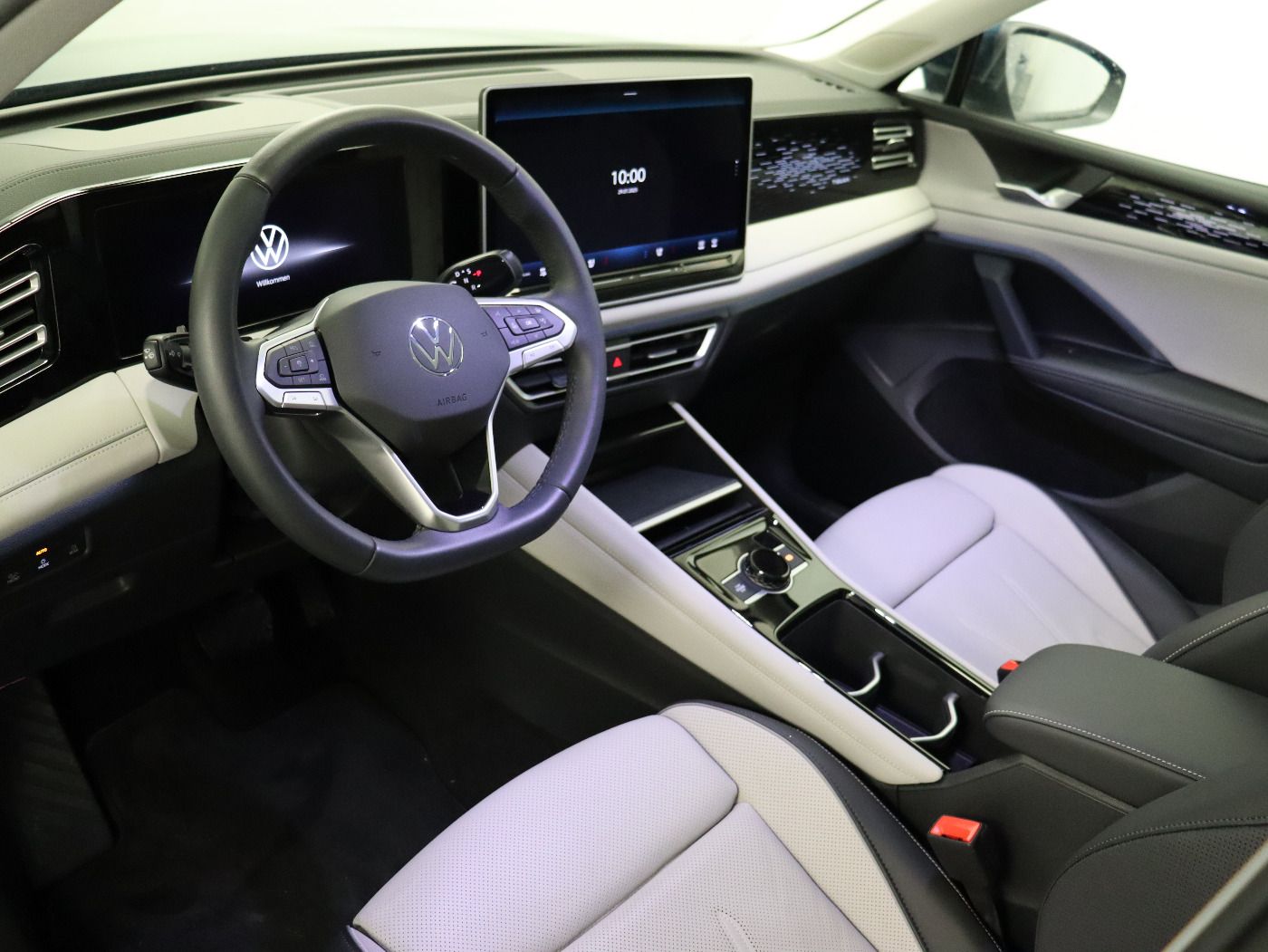 Fahrzeugabbildung Volkswagen Tiguan 2.0TDI DSG Elegance |AHK|Matrix|4xSHZG|LM