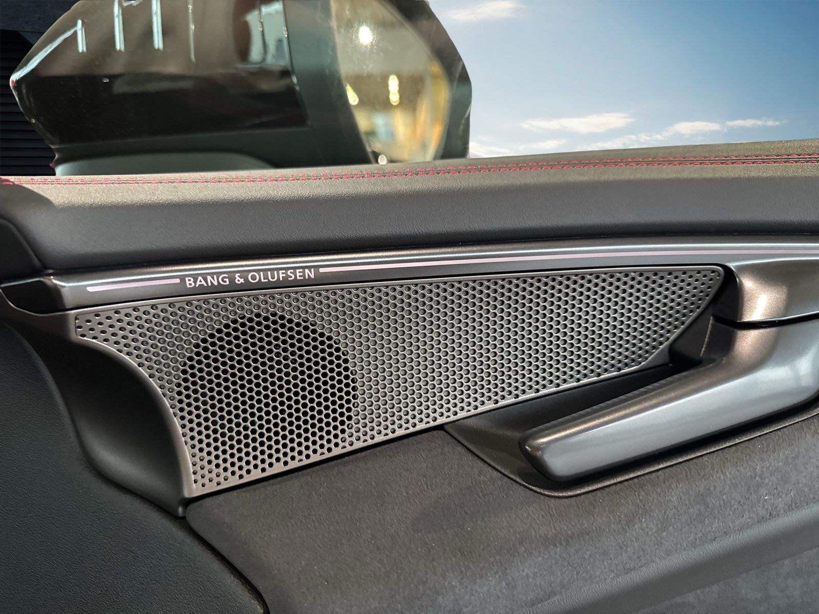 Fahrzeug autohaus mense Fahrzeugabbildung Audi A6 Avant TDI quattro 150 kW S tronic |Luft|AHK