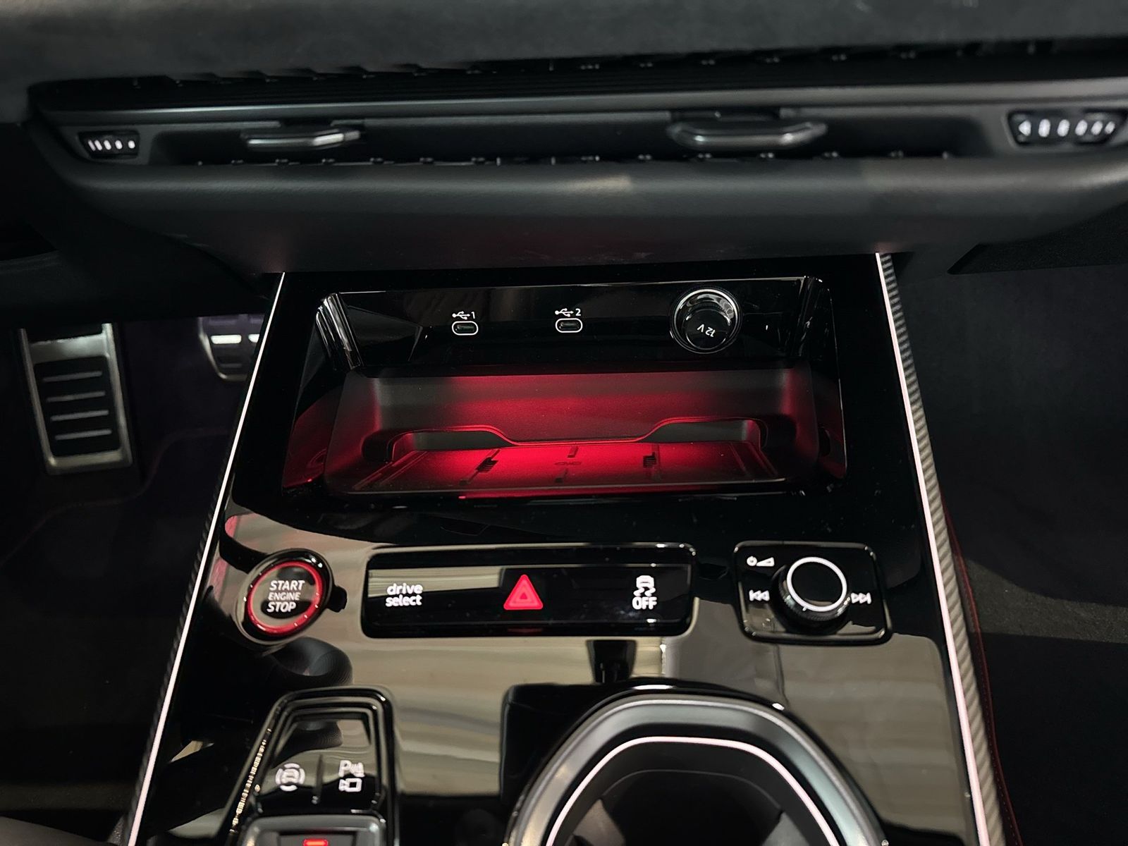 Fahrzeug autohaus mense Fahrzeugabbildung Audi A6 Avant TDI quattro 150 kW S tronic |Luft|AHK