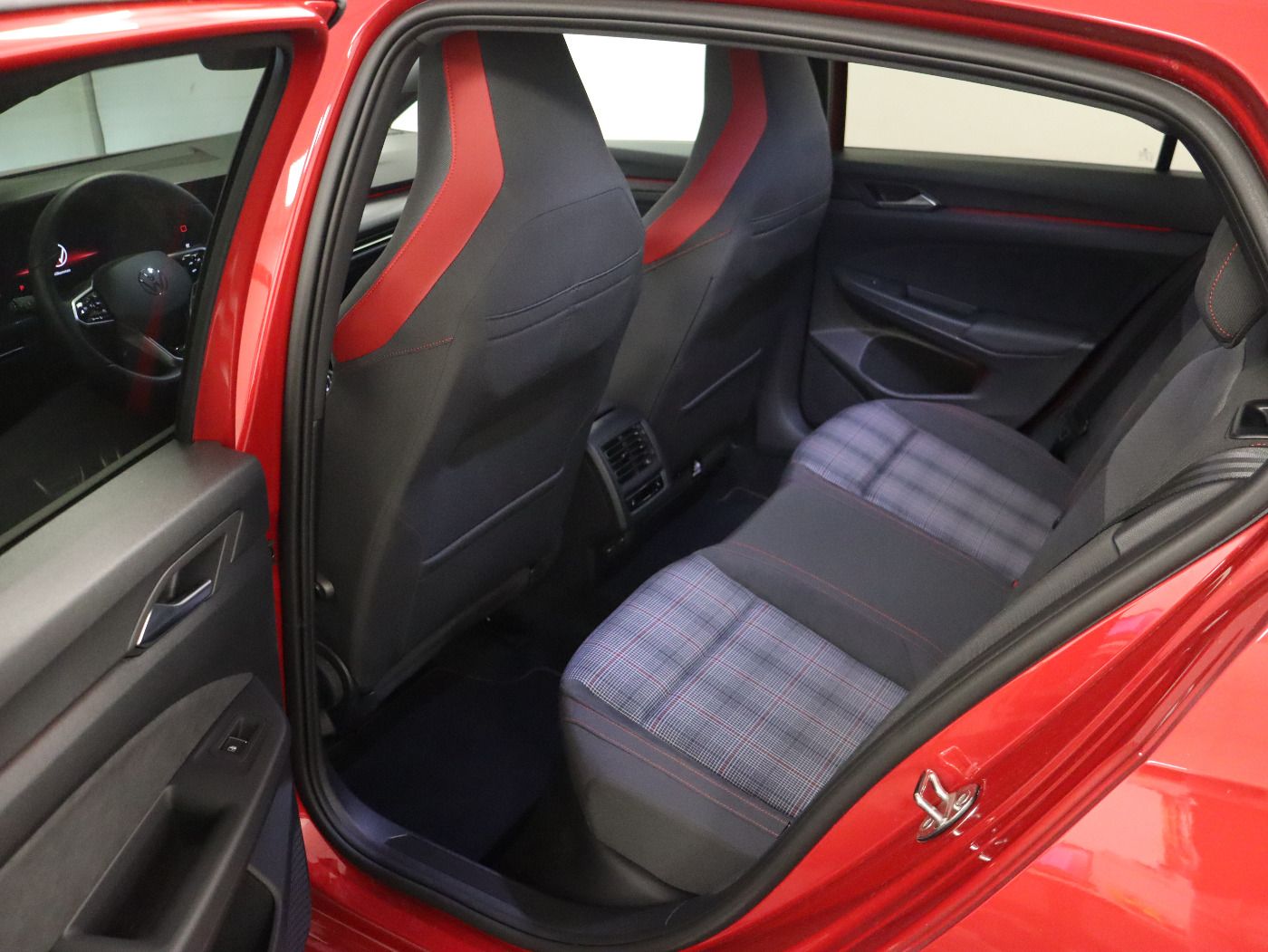 Fahrzeugabbildung Volkswagen Golf GTI 2.0 TSI DSG |FLA|CarPlay|SpurH|LED|LM
