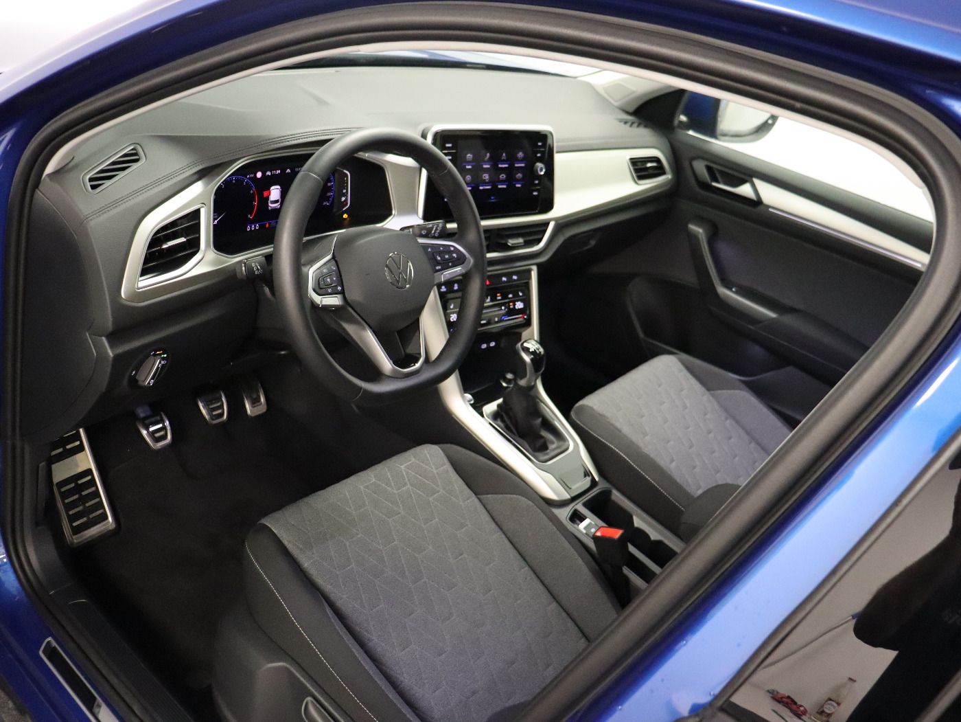 Fahrzeugabbildung Volkswagen T-Roc 1.0 TSI Move |FLA|ACC|VirtualCP|CarPlay|LM