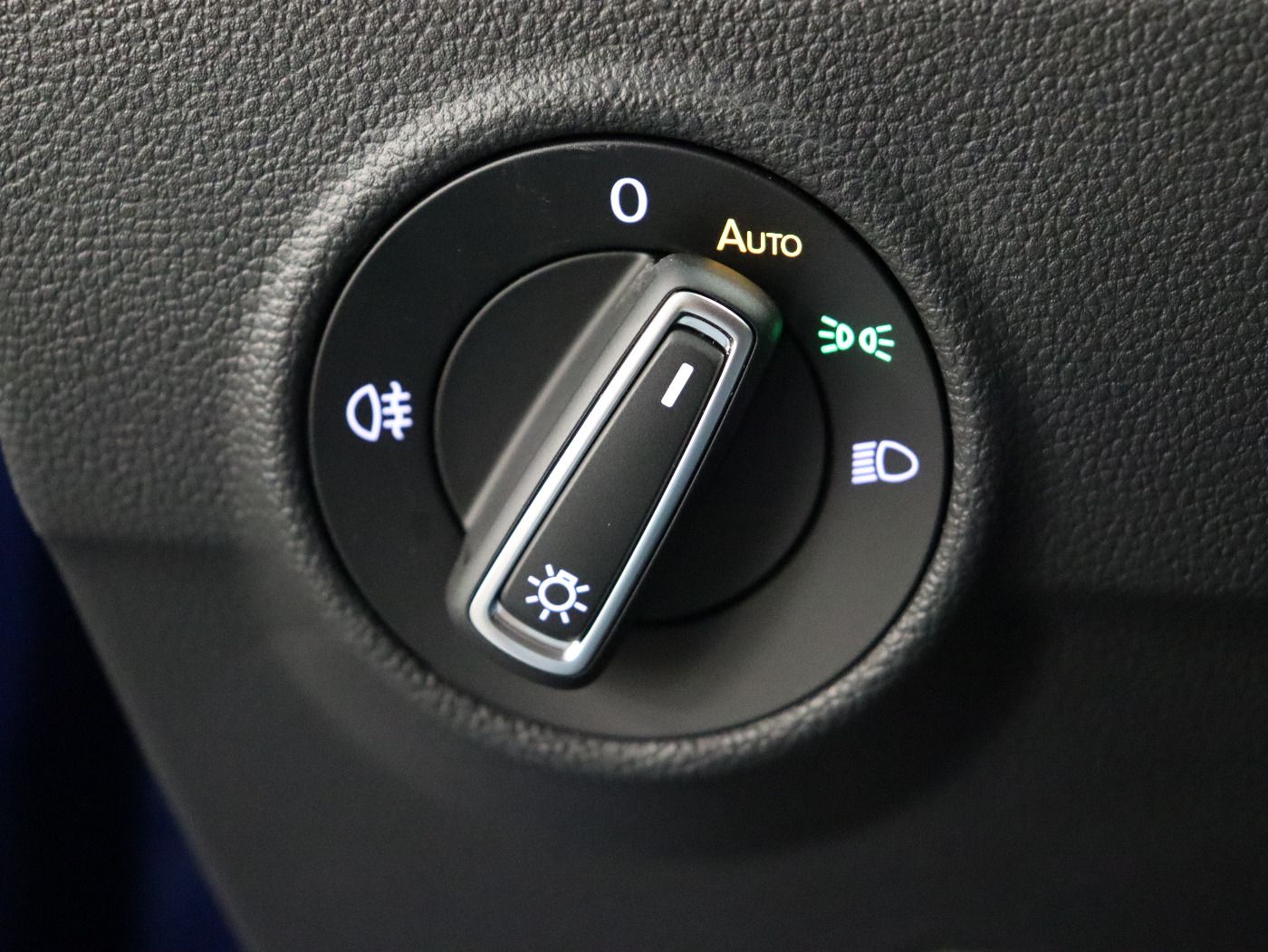 Fahrzeugabbildung Volkswagen T-Roc 1.0 TSI Move |FLA|ACC|VirtualCP|CarPlay|LM
