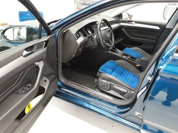 Fahrzeugabbildung Volkswagen Passat Variant 2.0 TDI Elegance |AHK|Matrix|LM