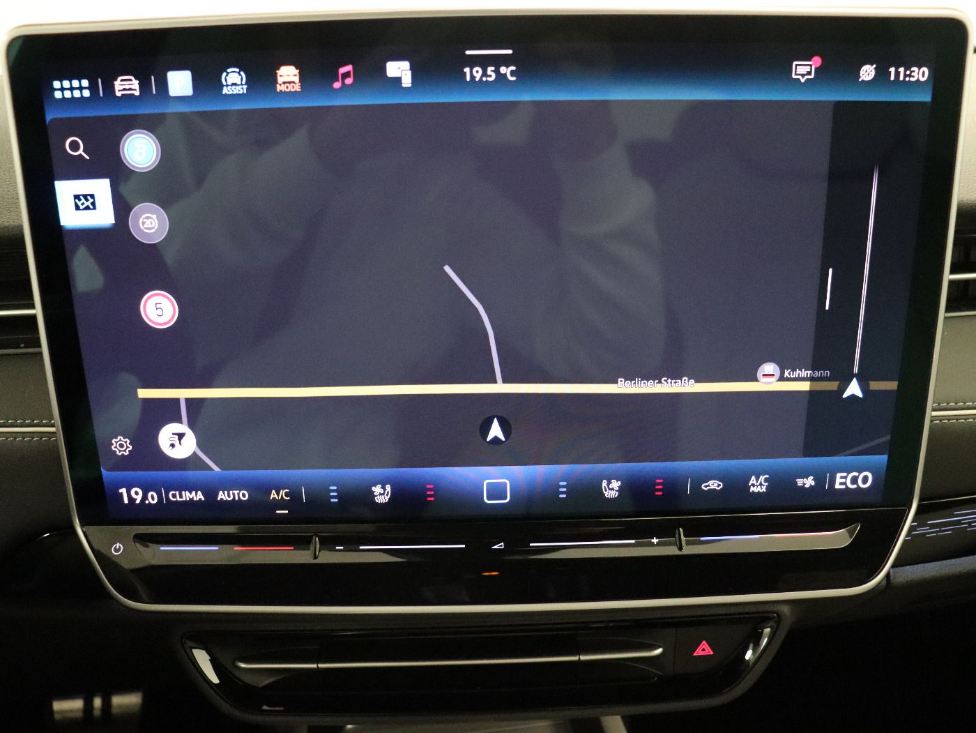 Fahrzeugabbildung Volkswagen ID.7 Tourer Pro |AHK|4xSHZG|Massage|Navi|ACC|h/k