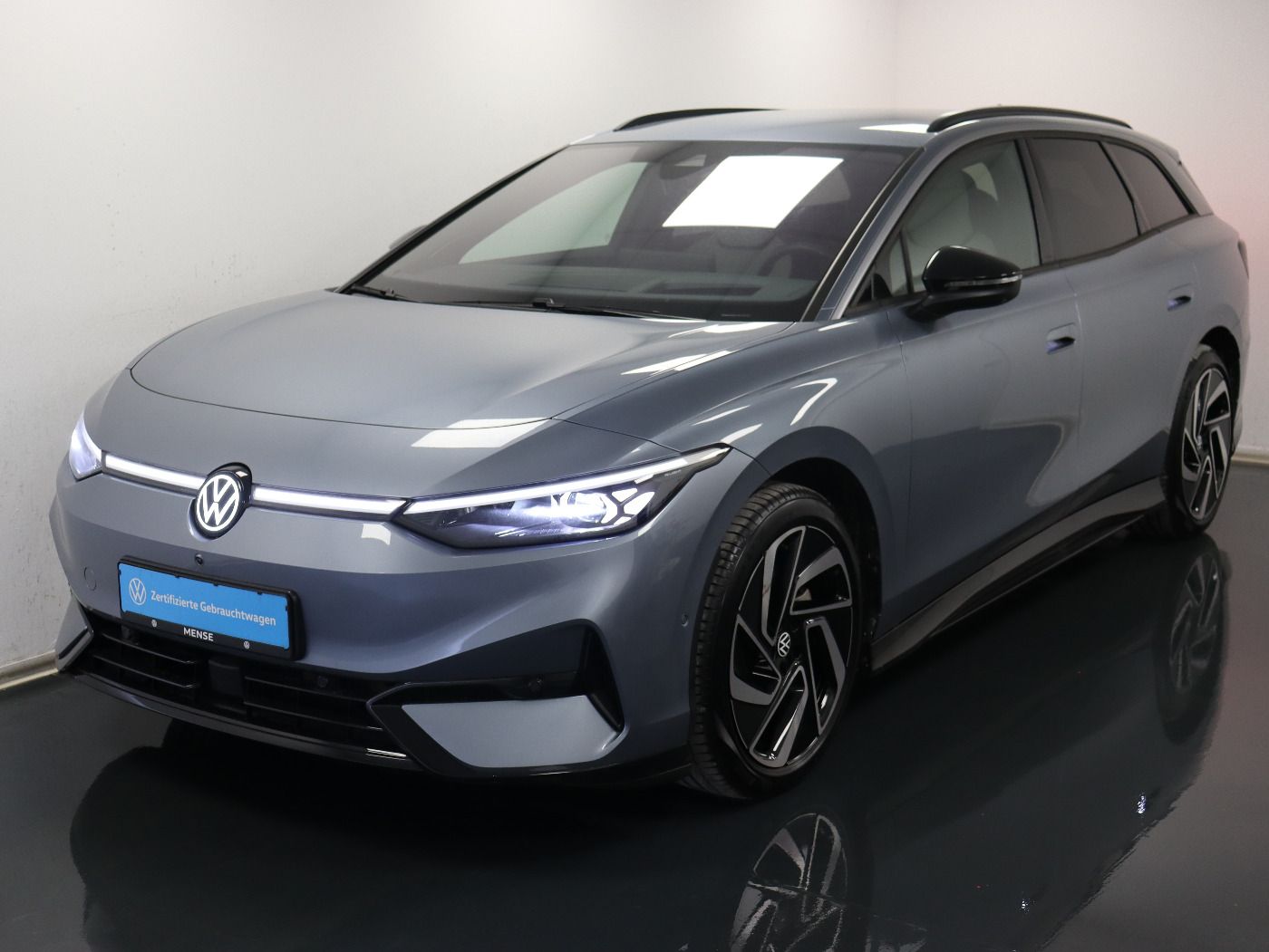 Fahrzeugabbildung Volkswagen ID.7 Tourer Pro |AHK|4xSHZG|Massage|Navi|ACC|h/k