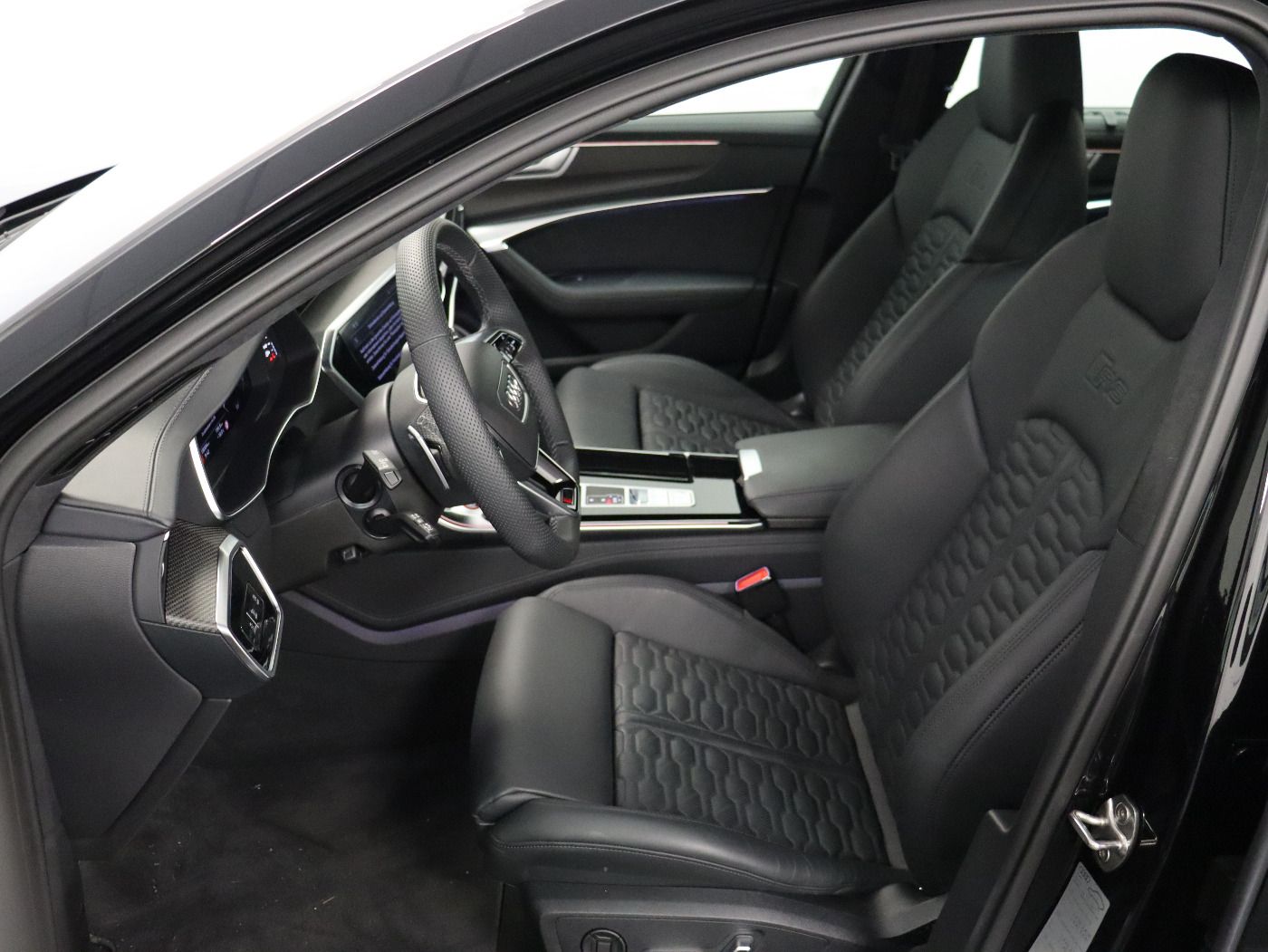 Fahrzeugabbildung Audi RS 6 Avant 4.0 TFSI Quattro tiptronic performanc