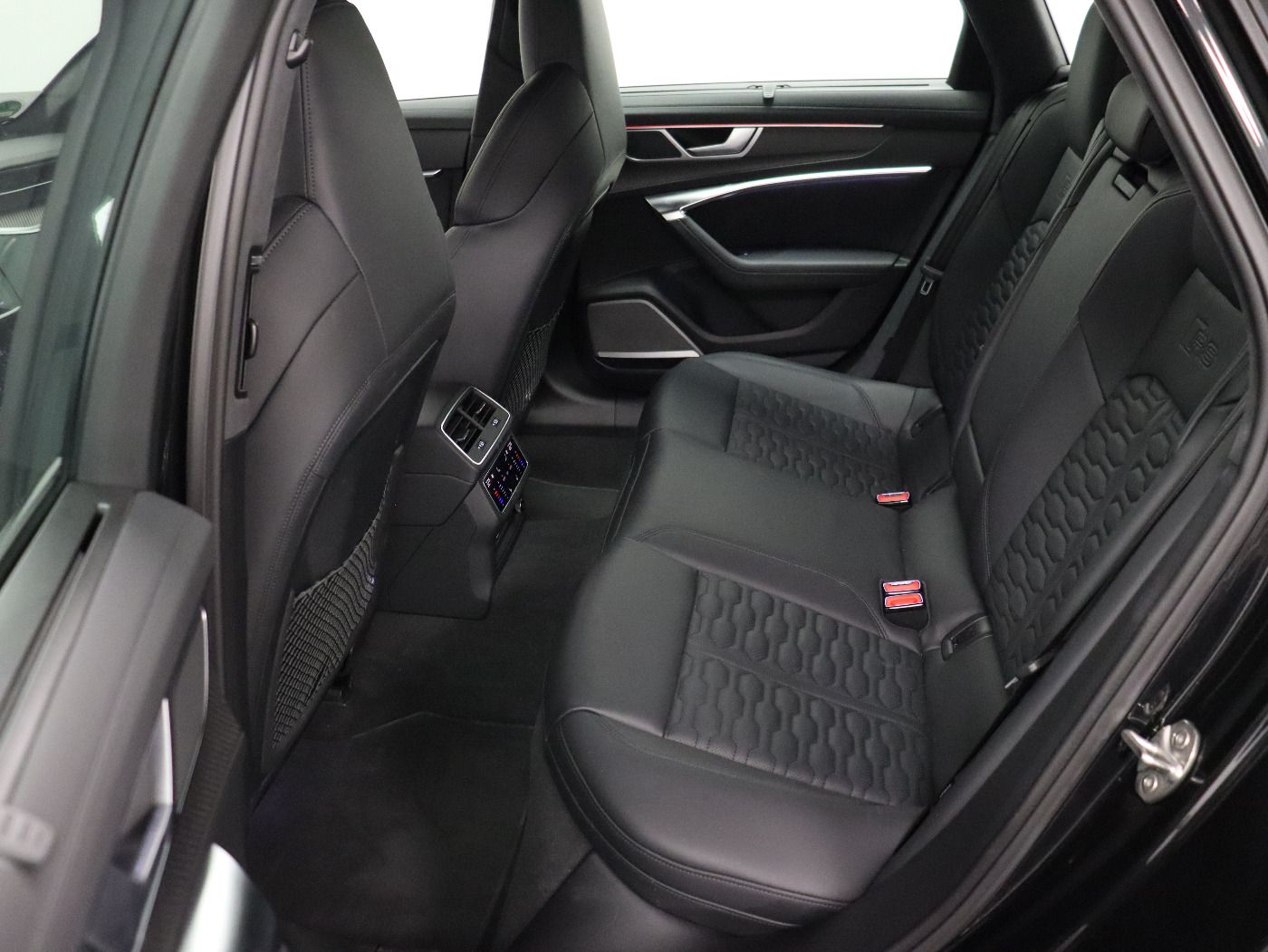 Fahrzeugabbildung Audi RS 6 Avant 4.0 TFSI Quattro tiptronic performanc