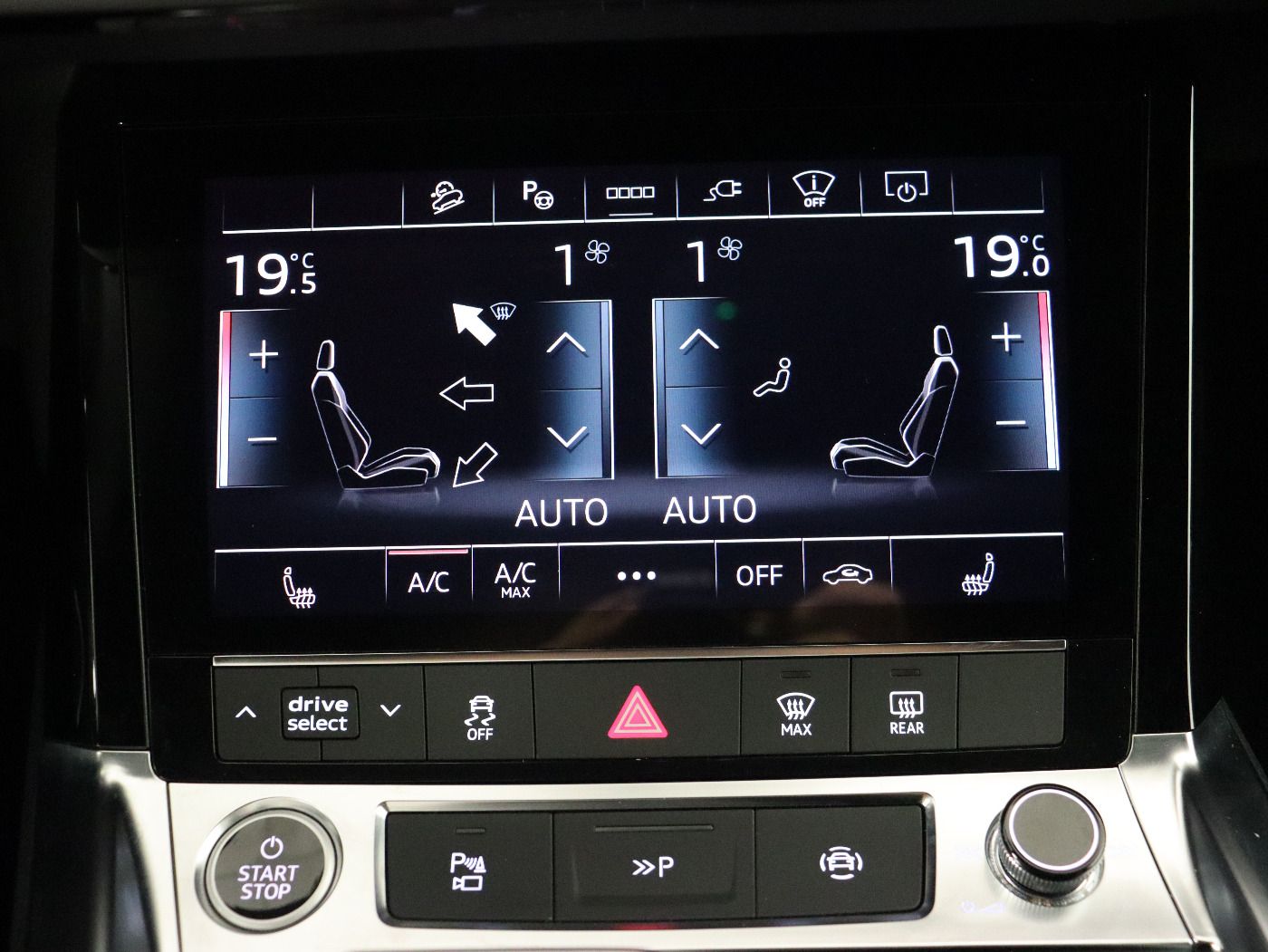 Fahrzeugabbildung Audi Q8 e-tron 55 quattro advanced |Matrix|Luft|LED