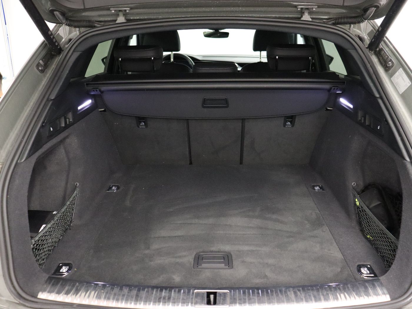 Fahrzeugabbildung Audi Q8 e-tron 55 quattro advanced |Matrix|Luft|LED