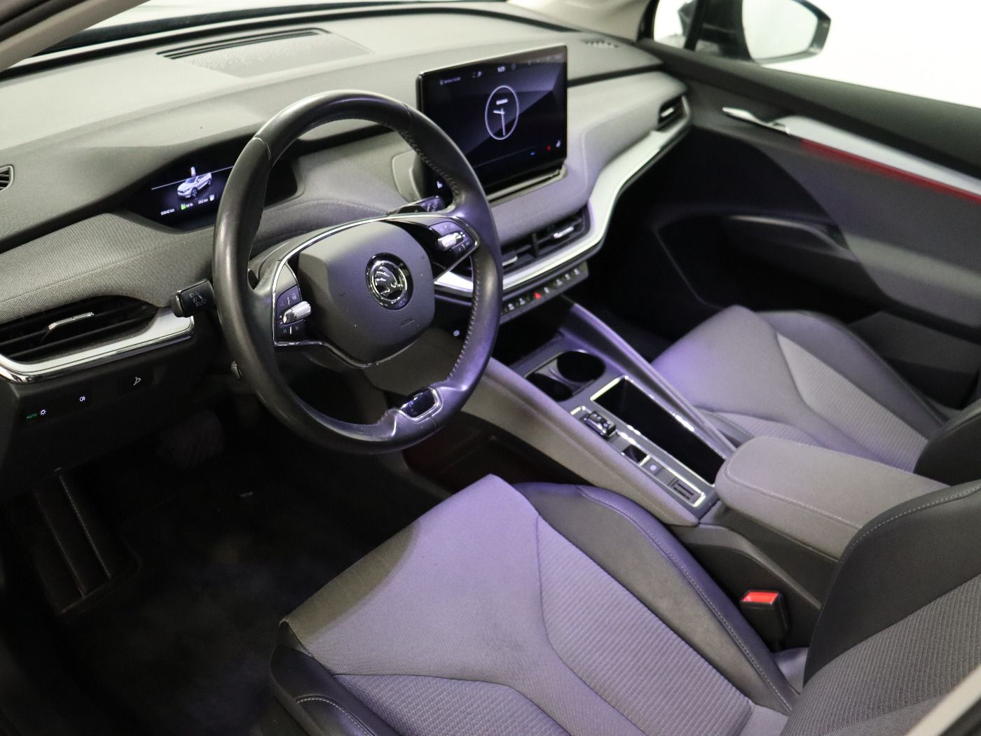 Fahrzeugabbildung SKODA Enyaq |AHK|FLA|ACC|elSitz|Navi|W-Paket|LaneAss
