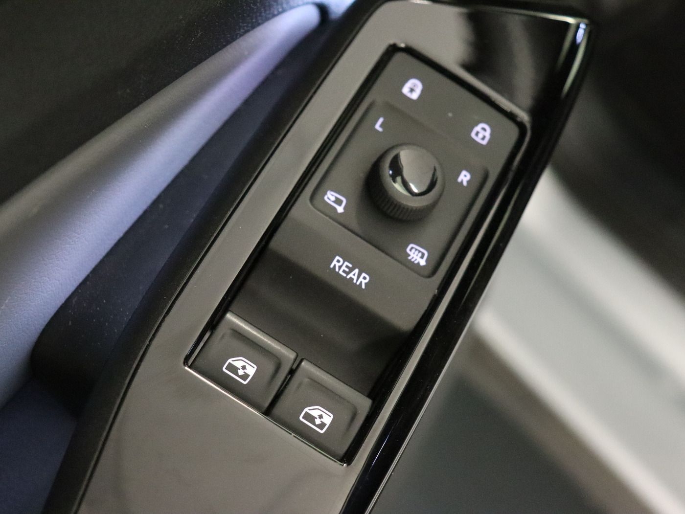 Fahrzeugabbildung Volkswagen ID.4 Pro Move |AHK|WPumpe|CarPlay|SpurH|el.Heck