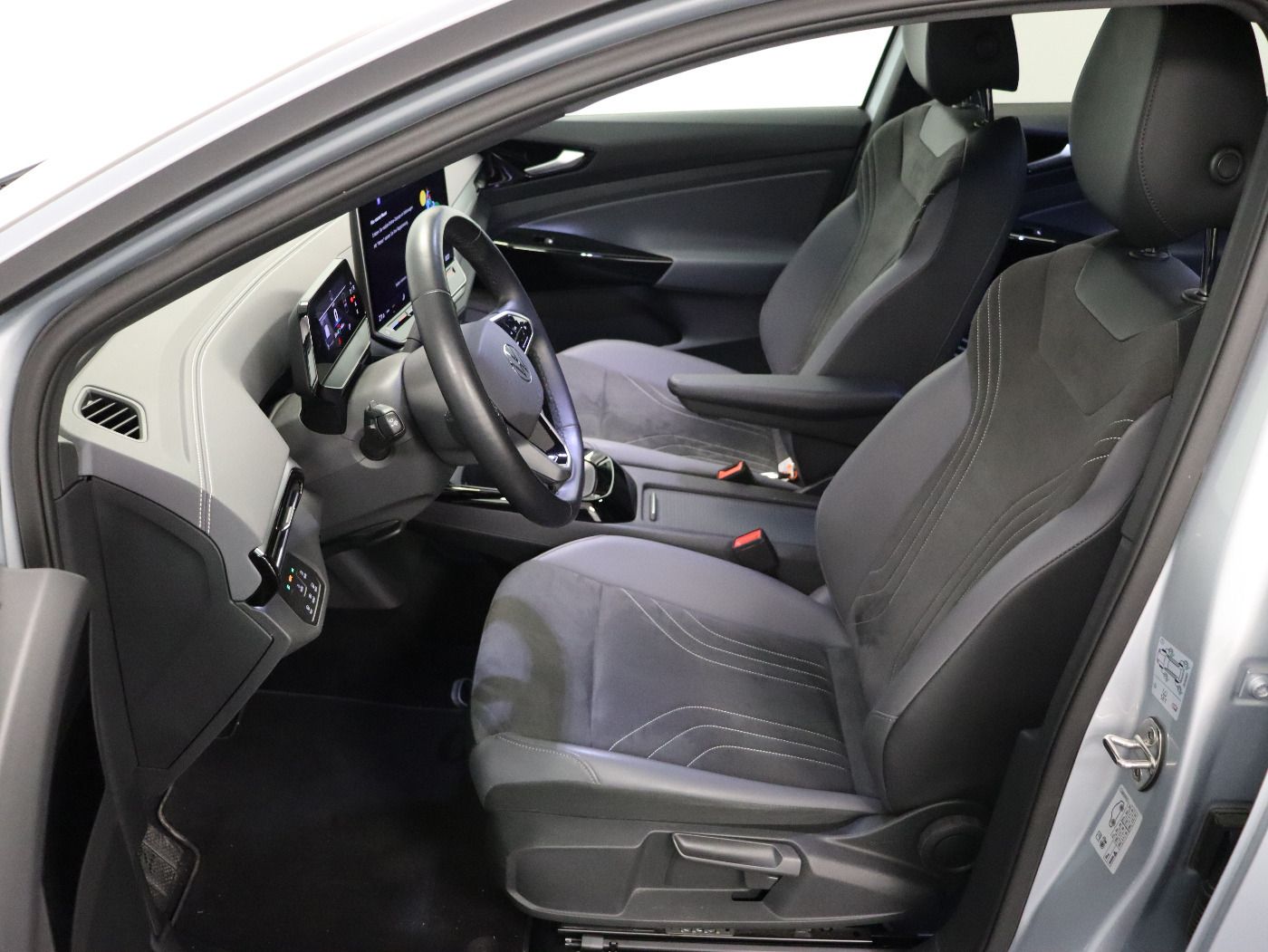 Fahrzeugabbildung Volkswagen ID.4 Pro Move |AHK|WPumpe|CarPlay|SpurH|el.Heck