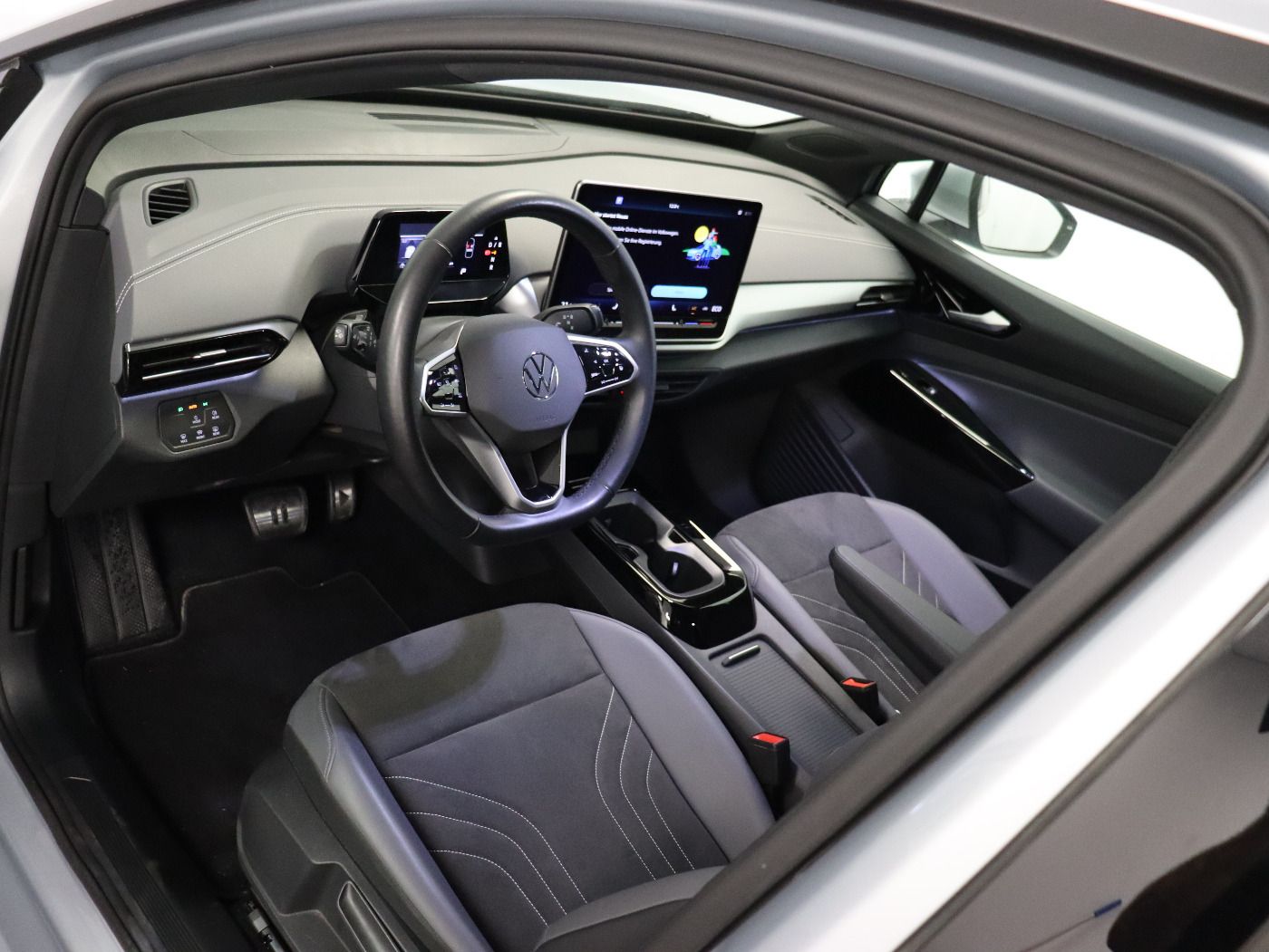 Fahrzeugabbildung Volkswagen ID.4 Pro Move |AHK|WPumpe|CarPlay|SpurH|el.Heck